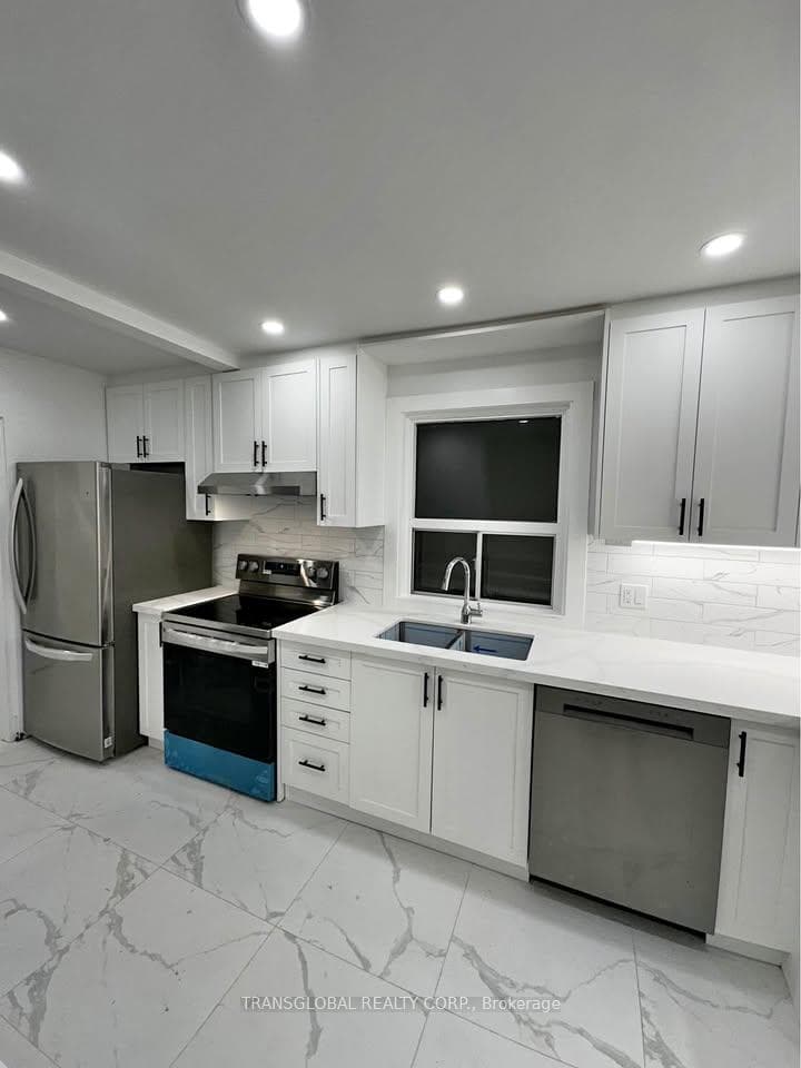 10 Anticosti Drive Unit Main, Scarborough (West Hill / Highland Creek), ON M1J 1V5 - Photo 1