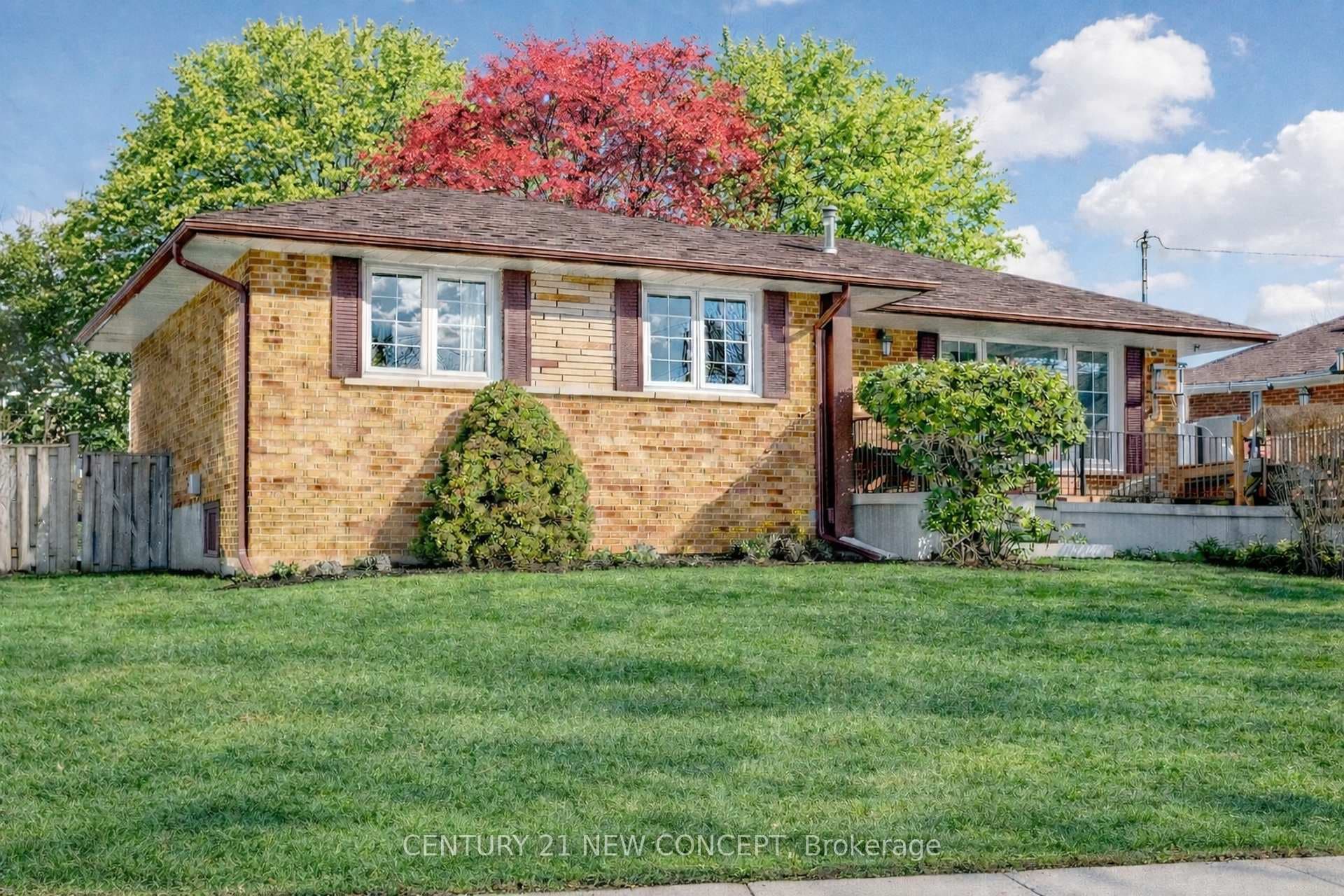 8 Rintella Court, Scarborough (West Hill / Highland Creek), ON M1P 3V5 - Photo 1