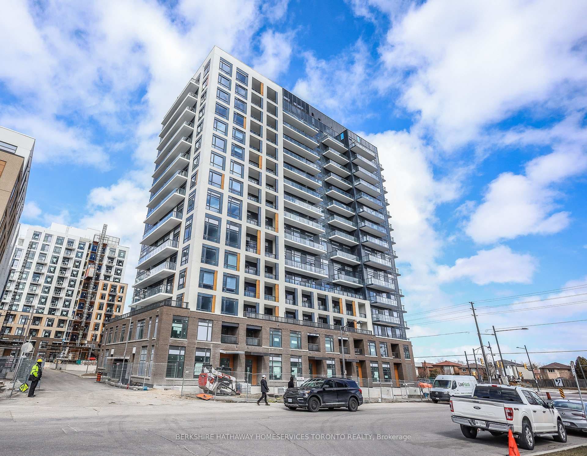 7950 Bathurst Street Unit 523, Vaughan, ON L4J 0B8 - Photo 1