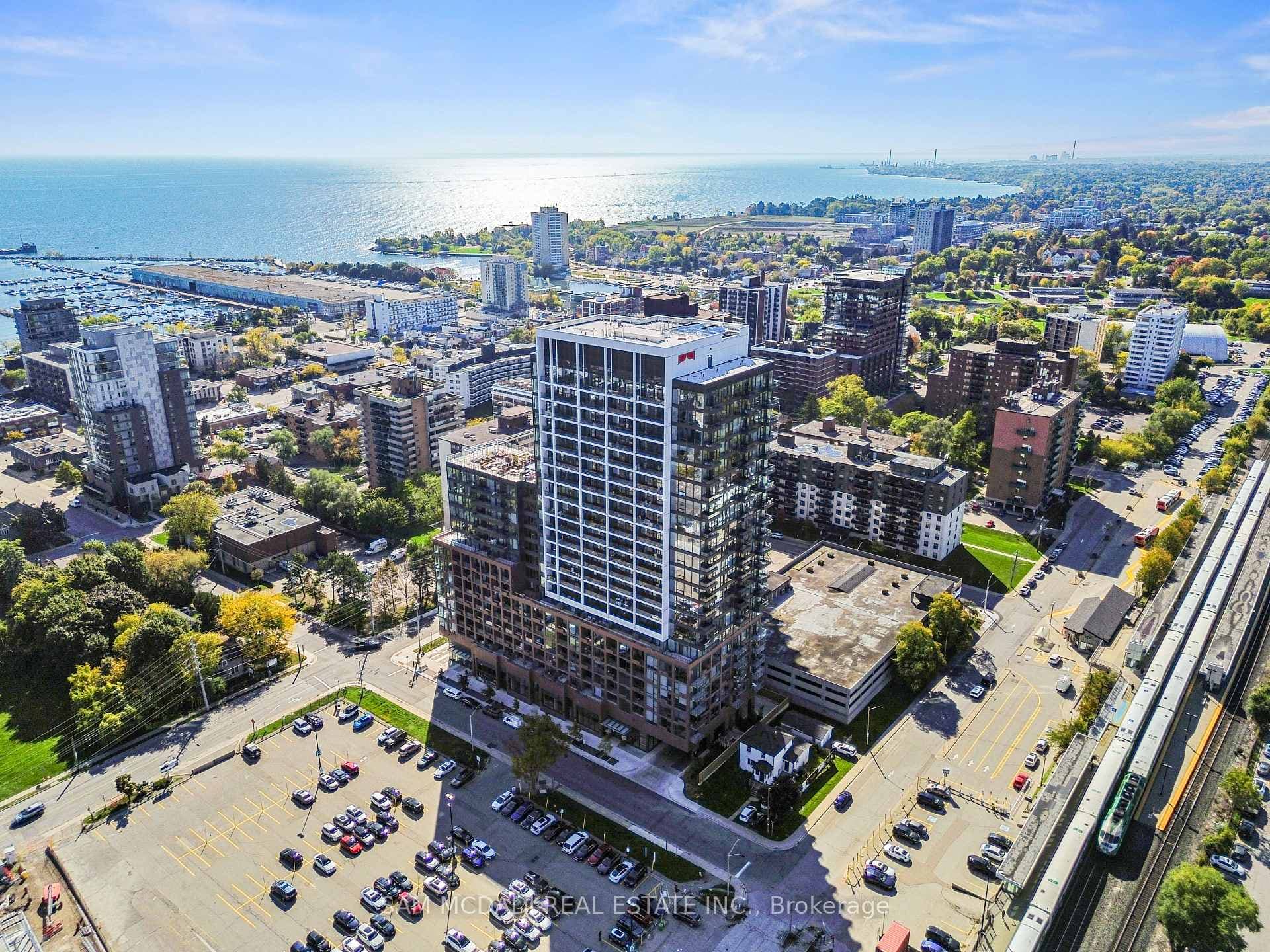 28 Ann Street Unit 813, Mississauga, ON L5G 0E1 - Photo 1