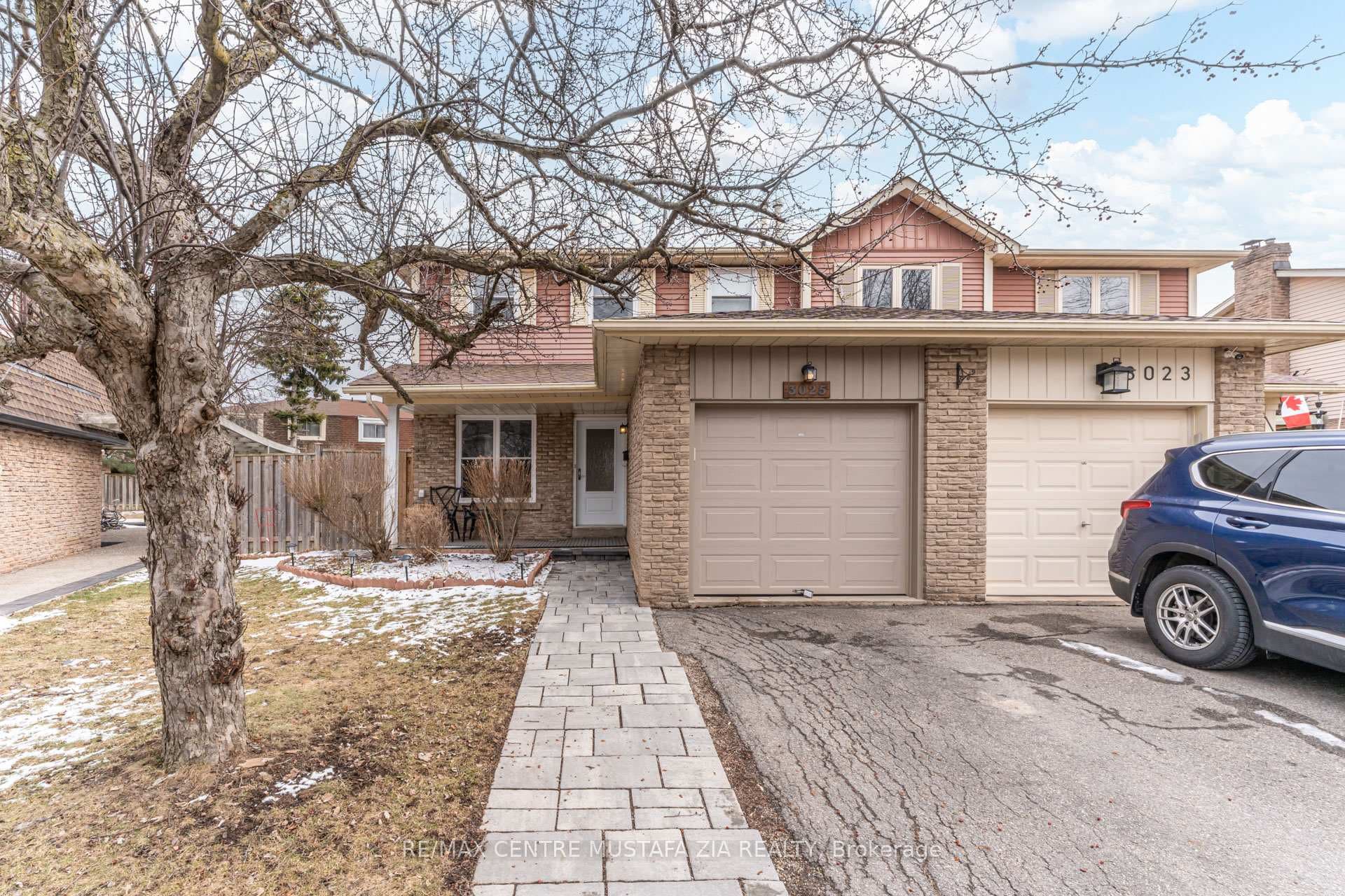 3025 Oslo Crescent, Mississauga, ON L5N 1Z8 - Photo 1