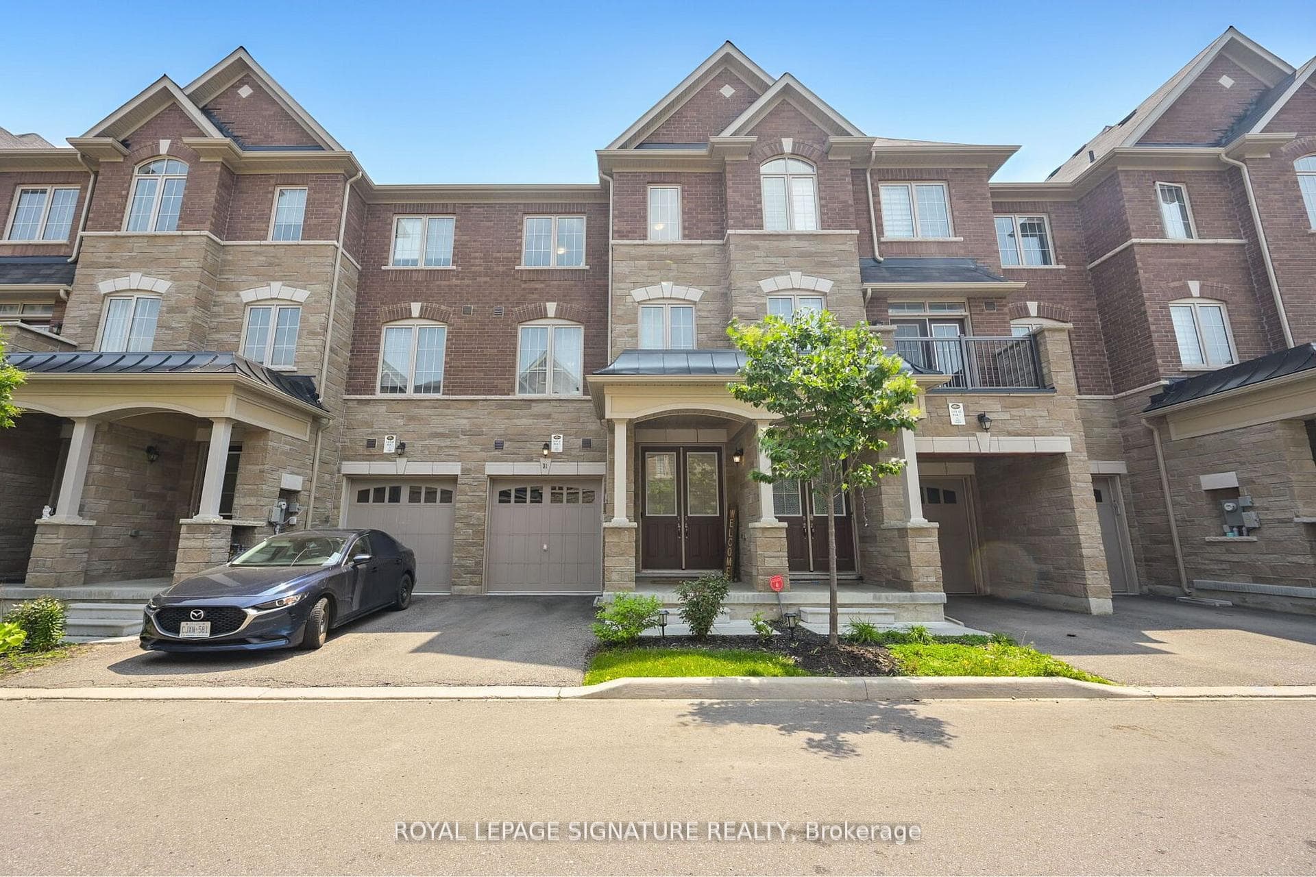 31 Faye Street, Brampton, ON L6P 4M9 - Photo 1