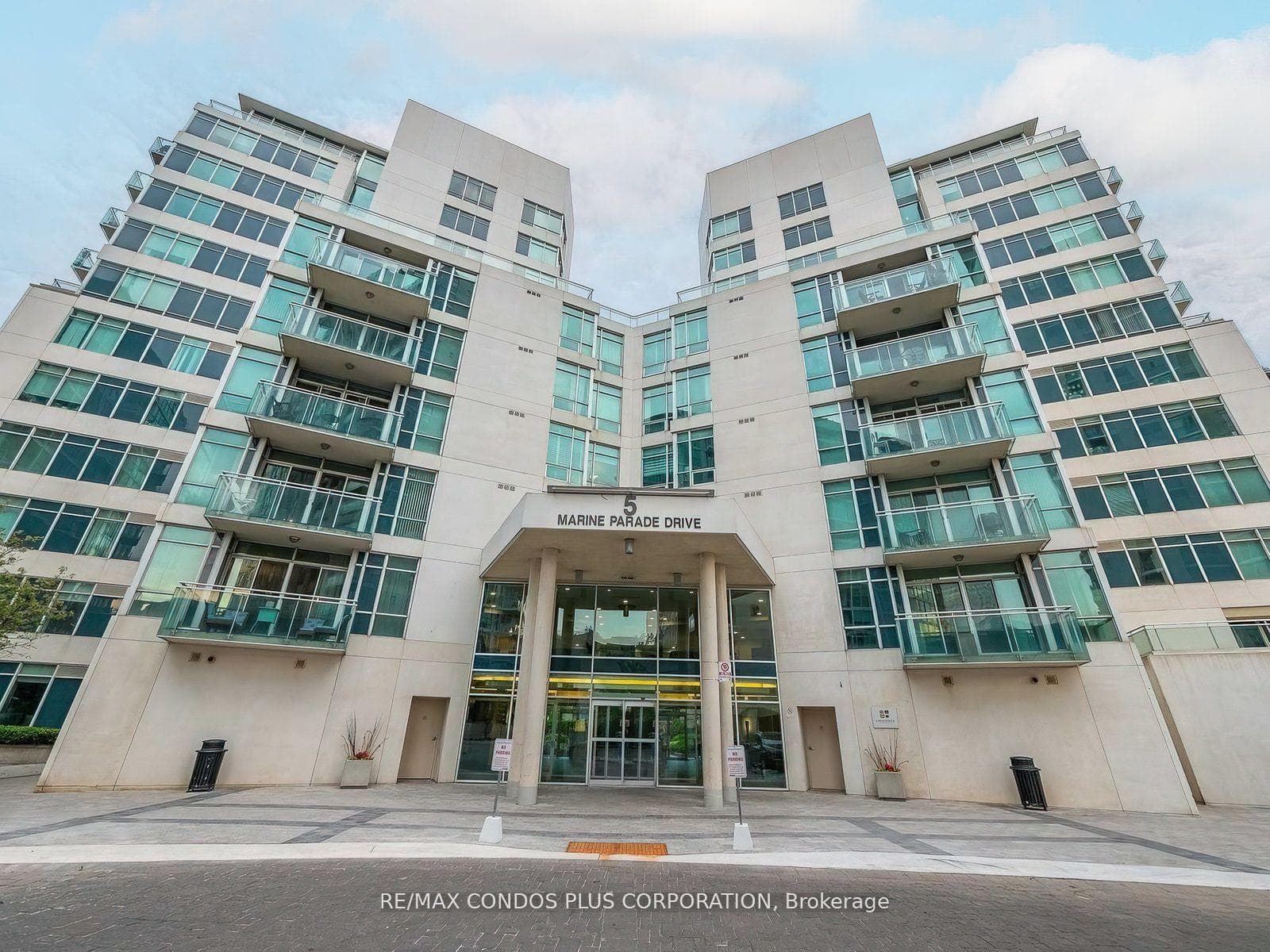 5 Marine Parade Drive Unit 617, Liberty Village / Parkdale / South Parkdale, ON M8V 4B4 - Photo 1