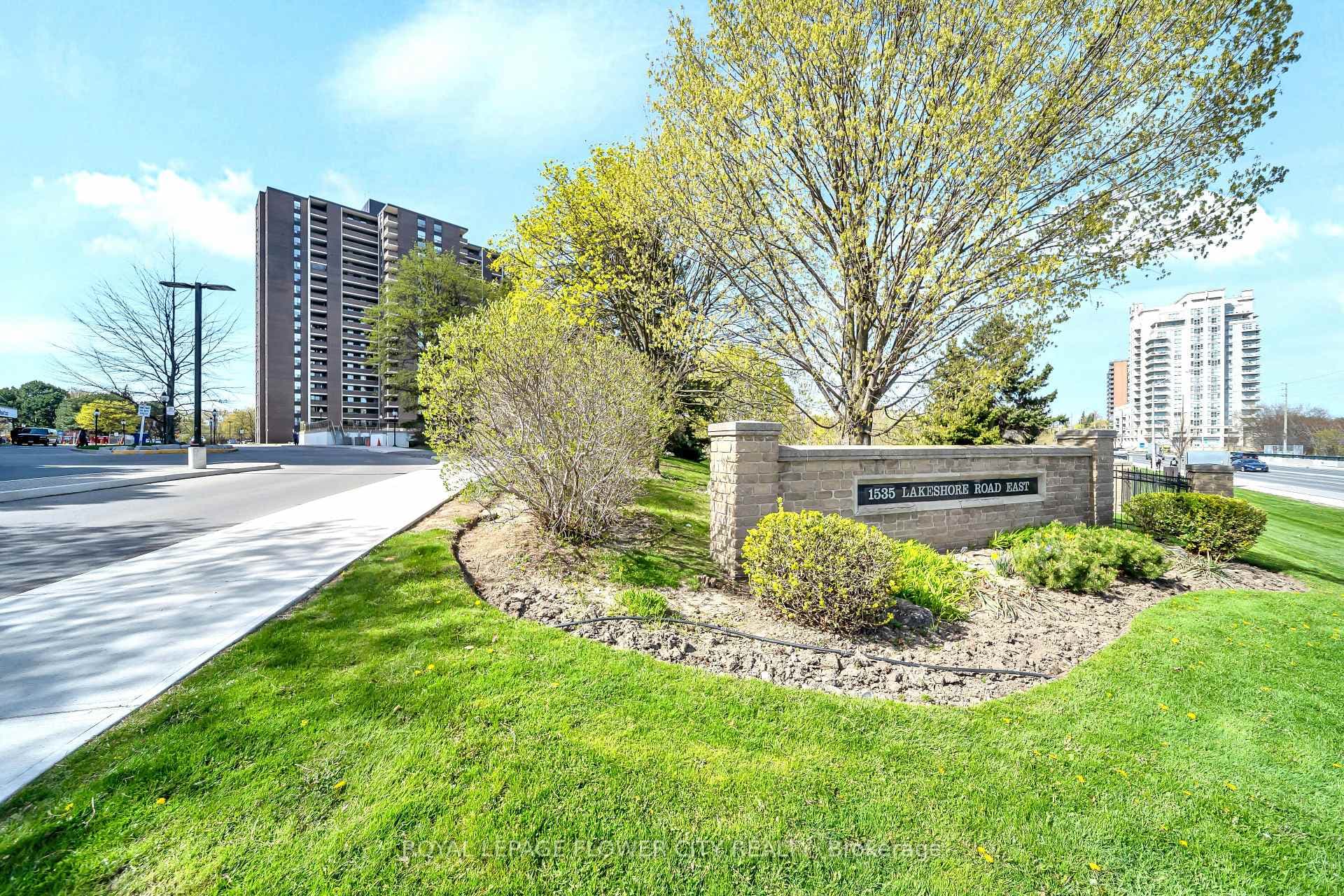 1535 Lakeshore Road Unit 305, Mississauga