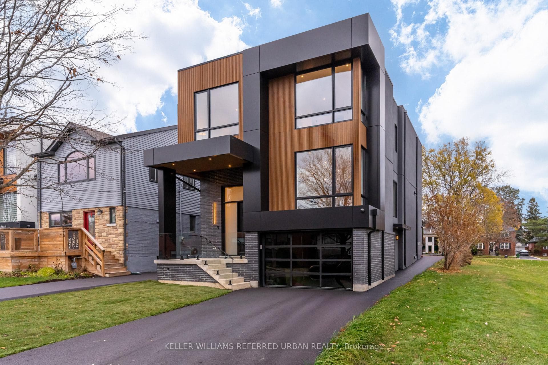 33 Twelfth Street, Liberty Village / Parkdale / South Parkdale, ON M8V 3G8 - Photo 1