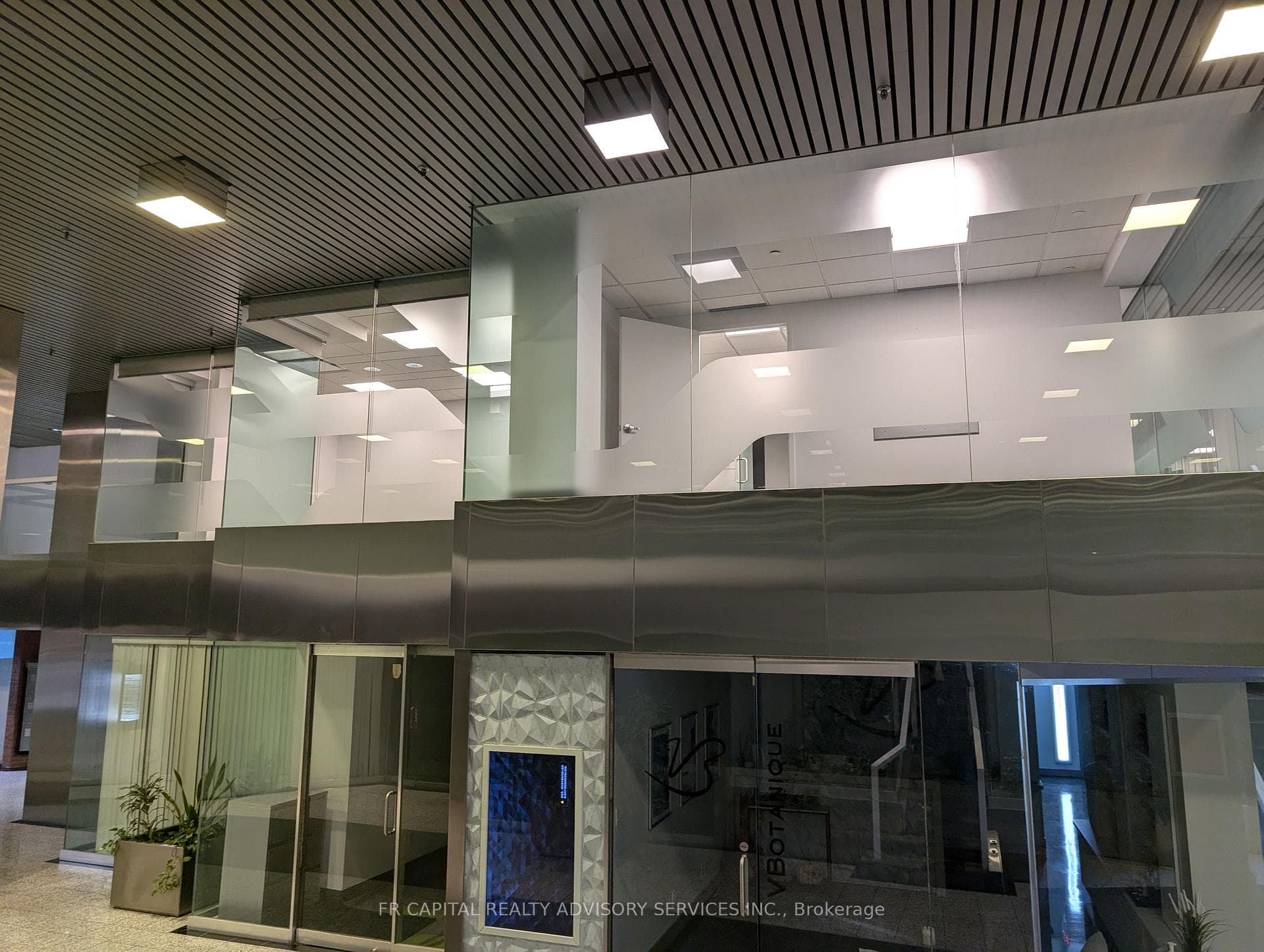 70 Yorkville Avenue Unit Unit 4, Annex / Yorkville / Summerhill, ON M5R 1B9 - Photo 1