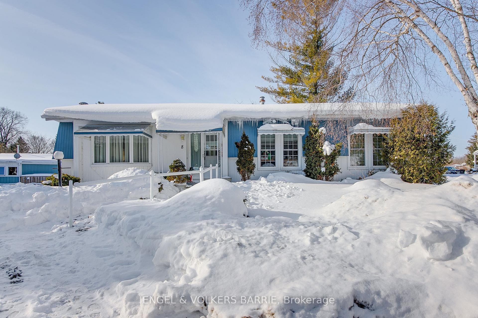 726-8 Honeysuckle Lane, Innisfil, ON L9S 1M5 - Photo 1