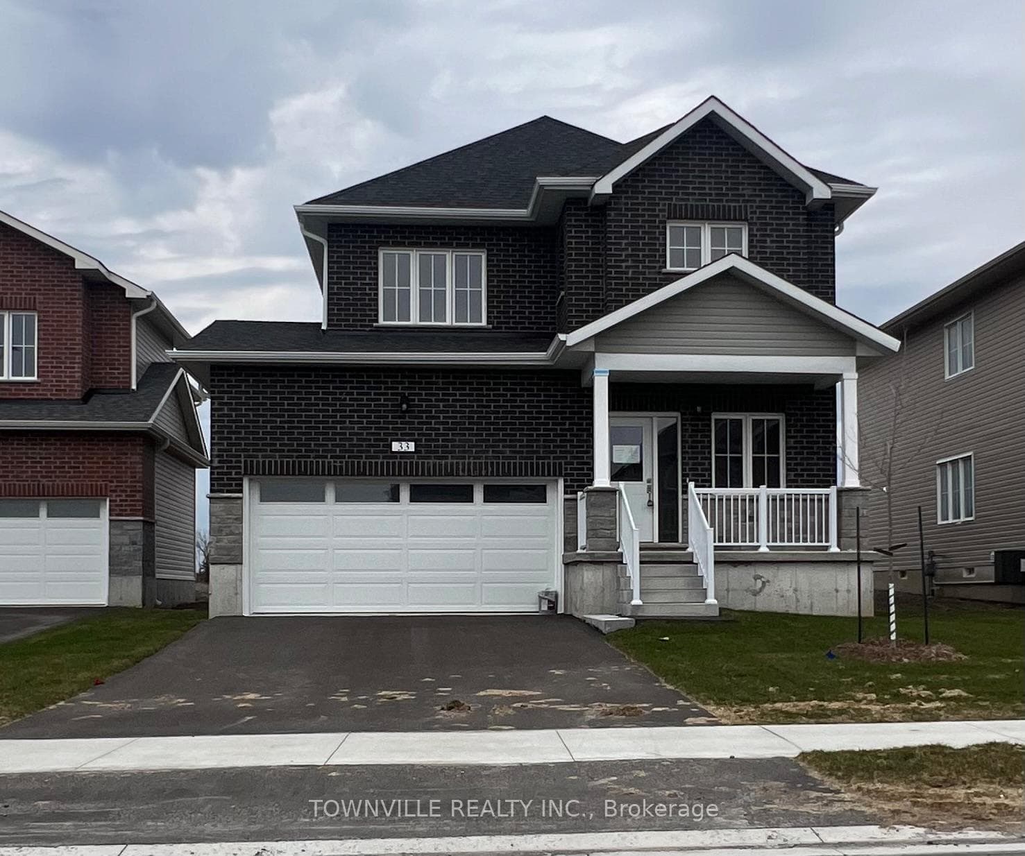 33 Bradden Crescent, Belleville
