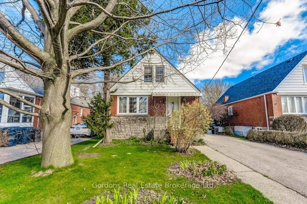 20 Gardens Crescent, Scarborough Town Centre, ON M4B 1T5 - Photo 1