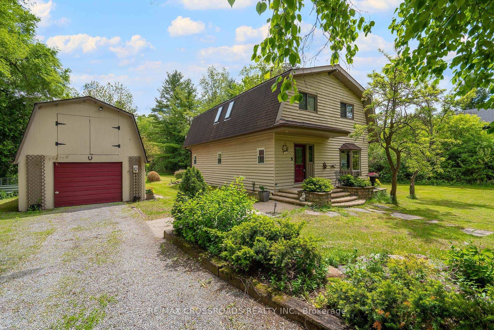 5 Shepherd Road, Whitby, ON L1M 1G8 - Photo 1