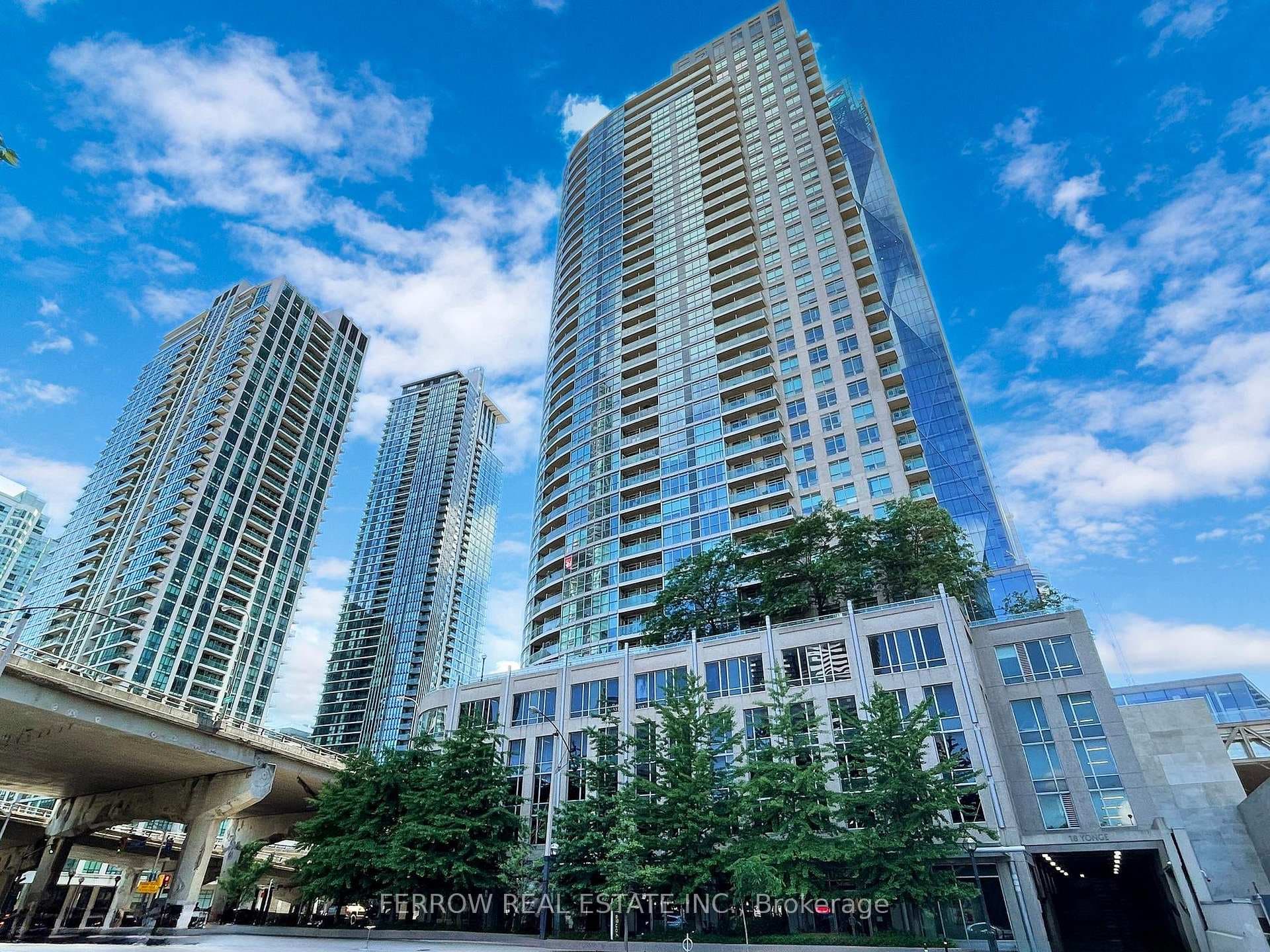 18 Yonge Street Unit 1301, Downtown Toronto / Waterfront, ON M5E 1Z8 - Photo 1
