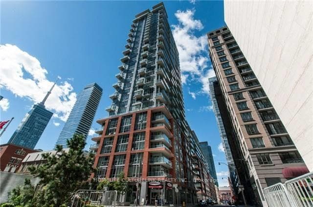126 Simcoe Street Unit 610, Downtown Toronto / Waterfront, ON M5H 4E6 - Photo 1
