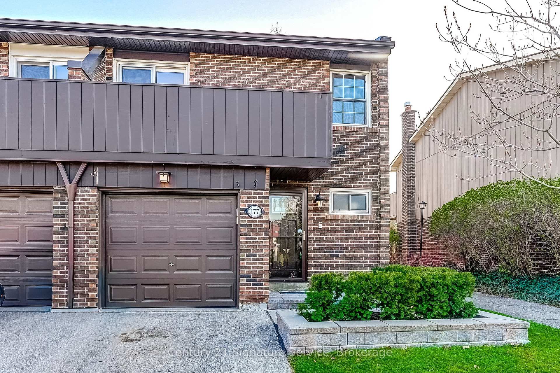 1951 Rathburn Road Unit 177, Mississauga, ON L4W 2N9 - Photo 1