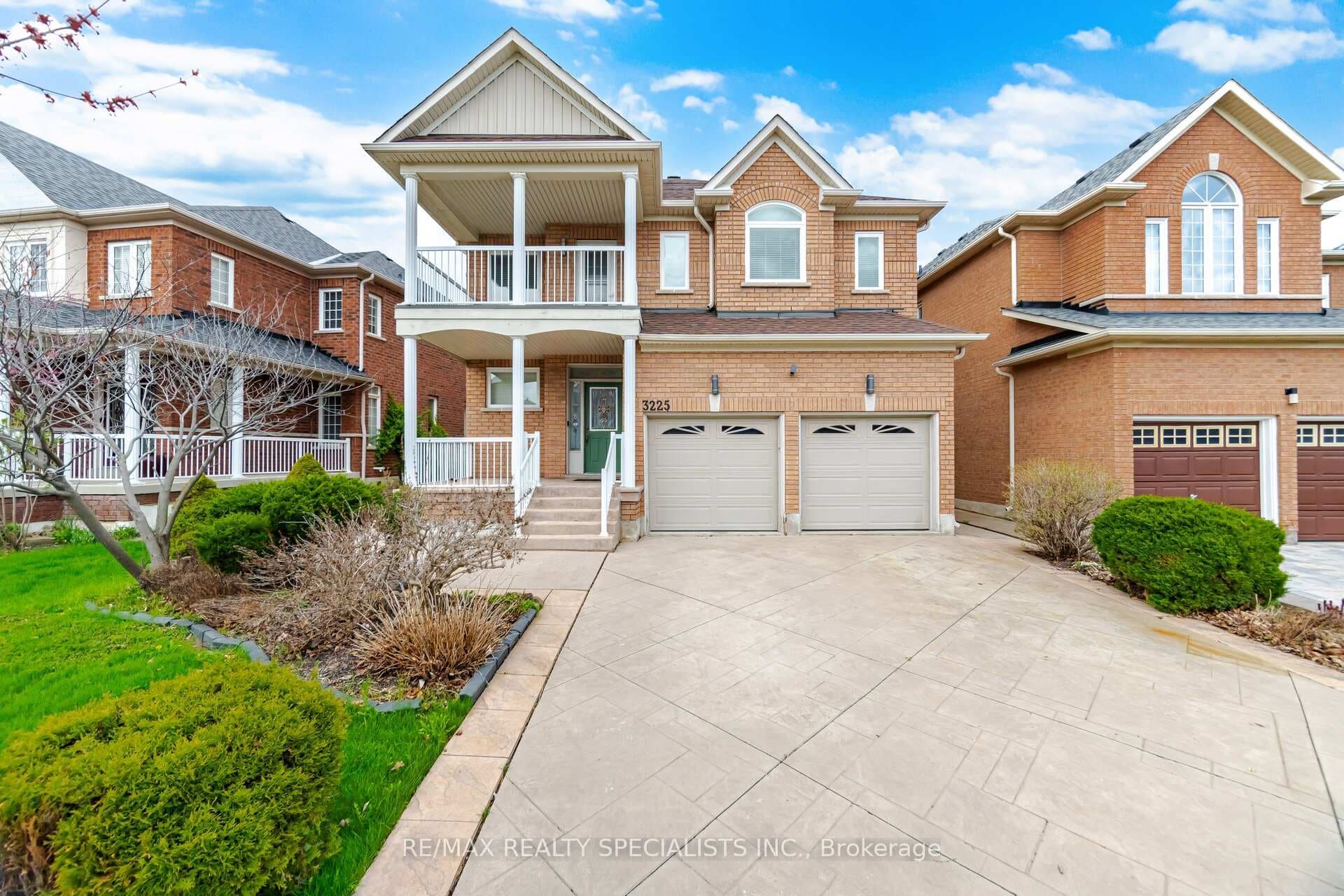 3225 Escada Drive, Mississauga, ON L5M 7V6 - Photo 1