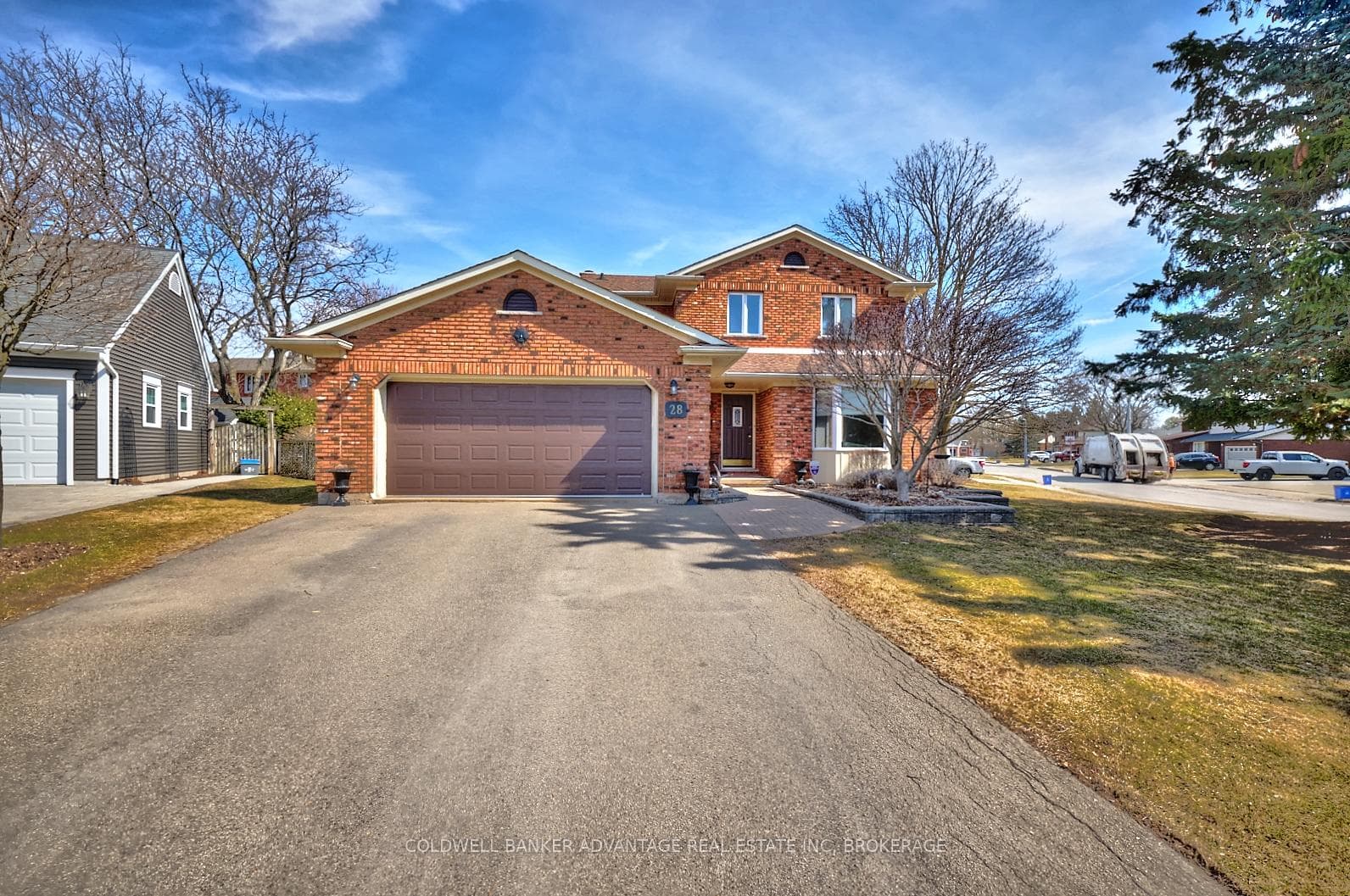 28 Dixon Crescent, Welland, ON L3C 6P4 - Photo 1