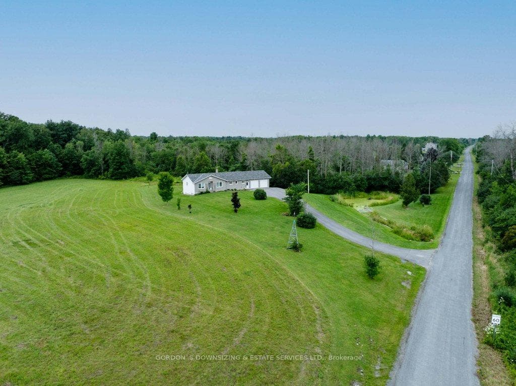 4402 Bradford Road, Frontenac