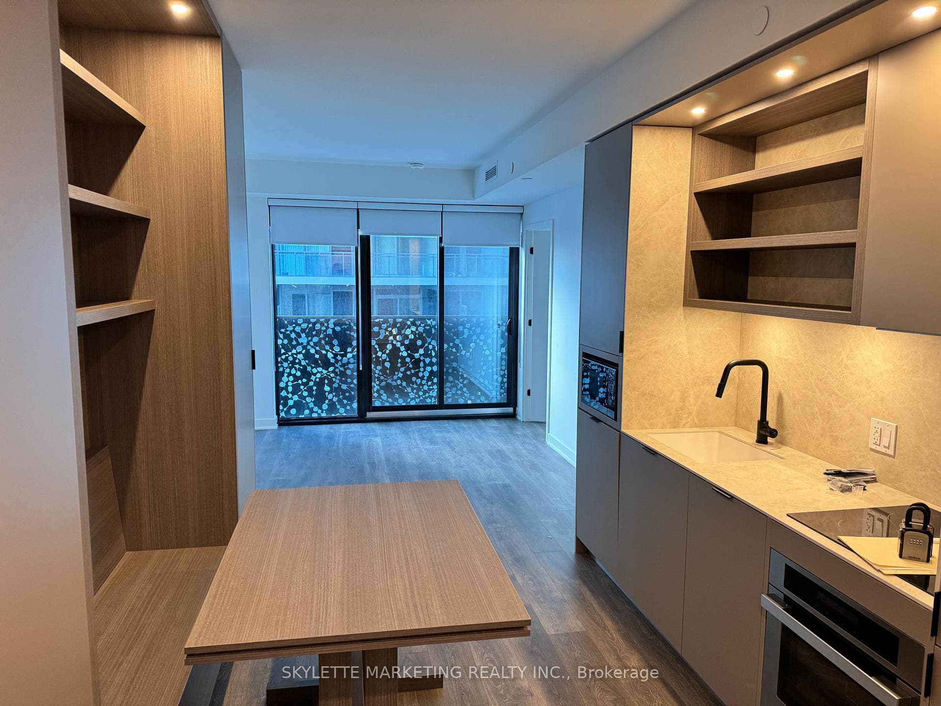 55 Charles Street Unit 3308, Toronto C08
