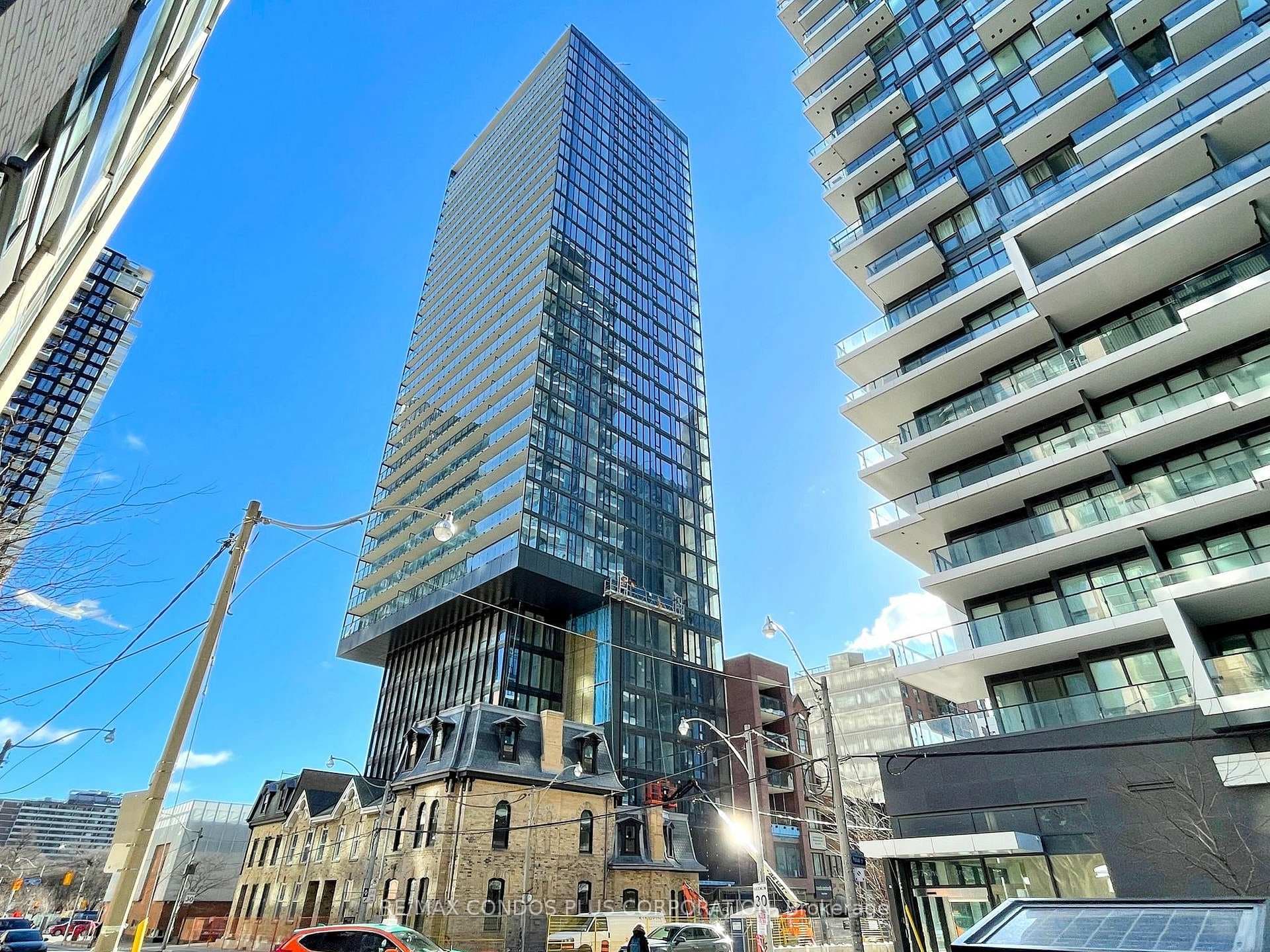 47 Mutual Street Unit 1905, Toronto C08