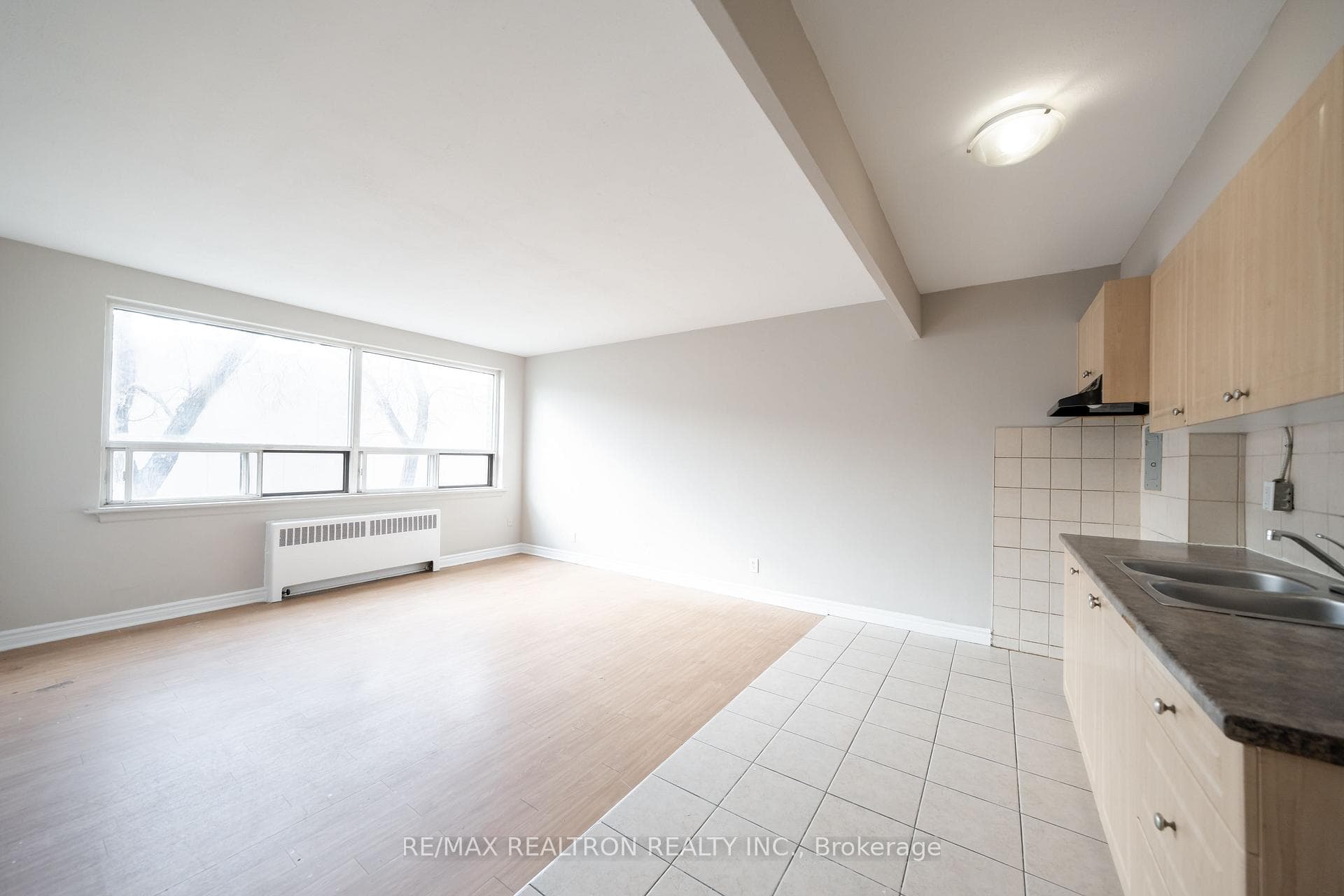 468 Ottawa Street Unit 209A, Hamilton, ON L8H 4A6 - Photo 1