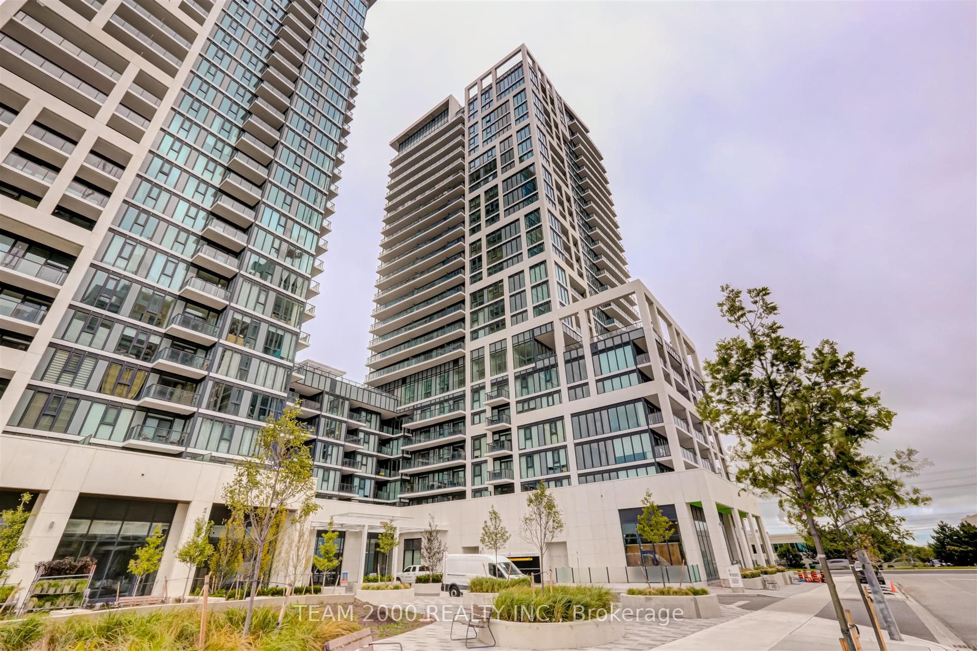 9000 Jane Street Unit 1122, Vaughan, ON L4K 0M6 - Photo 1