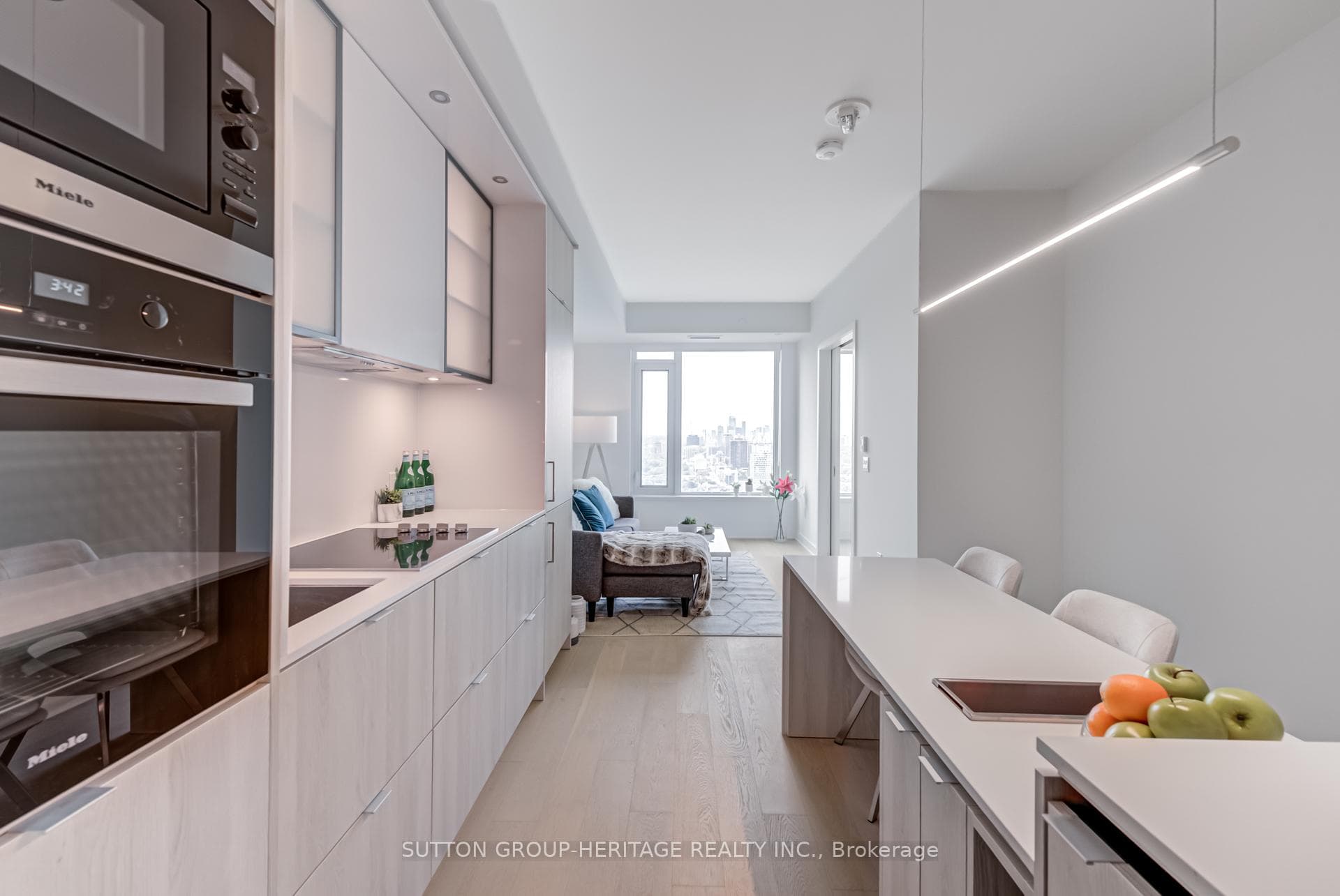 11 Yorkville Avenue Unit 3503, Annex / Yorkville / Summerhill, ON M4W 0B7 - Photo 1