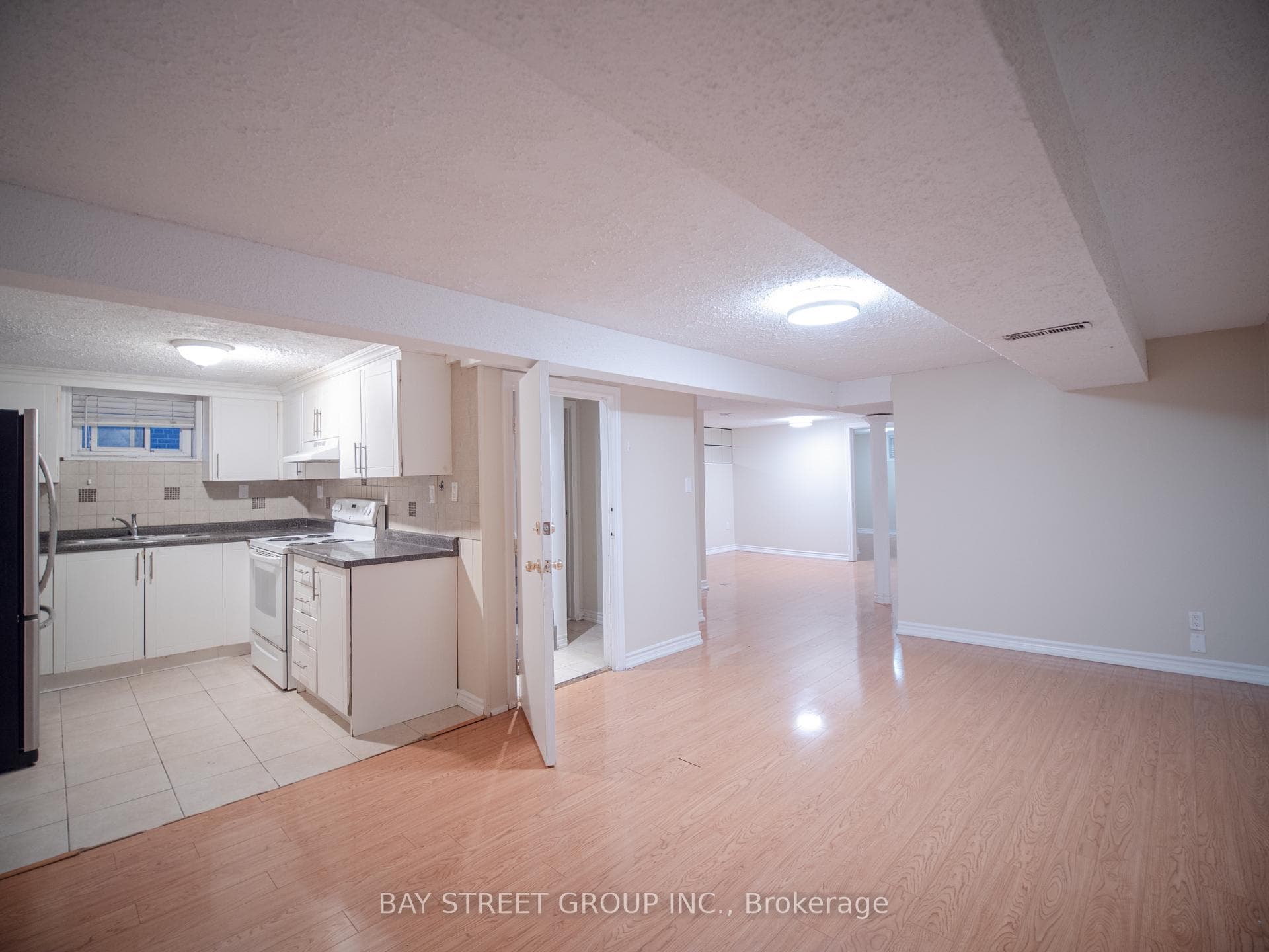 56 Corby Crescent Unit Lower, Brampton, ON L6Y 1H1 - Photo 1