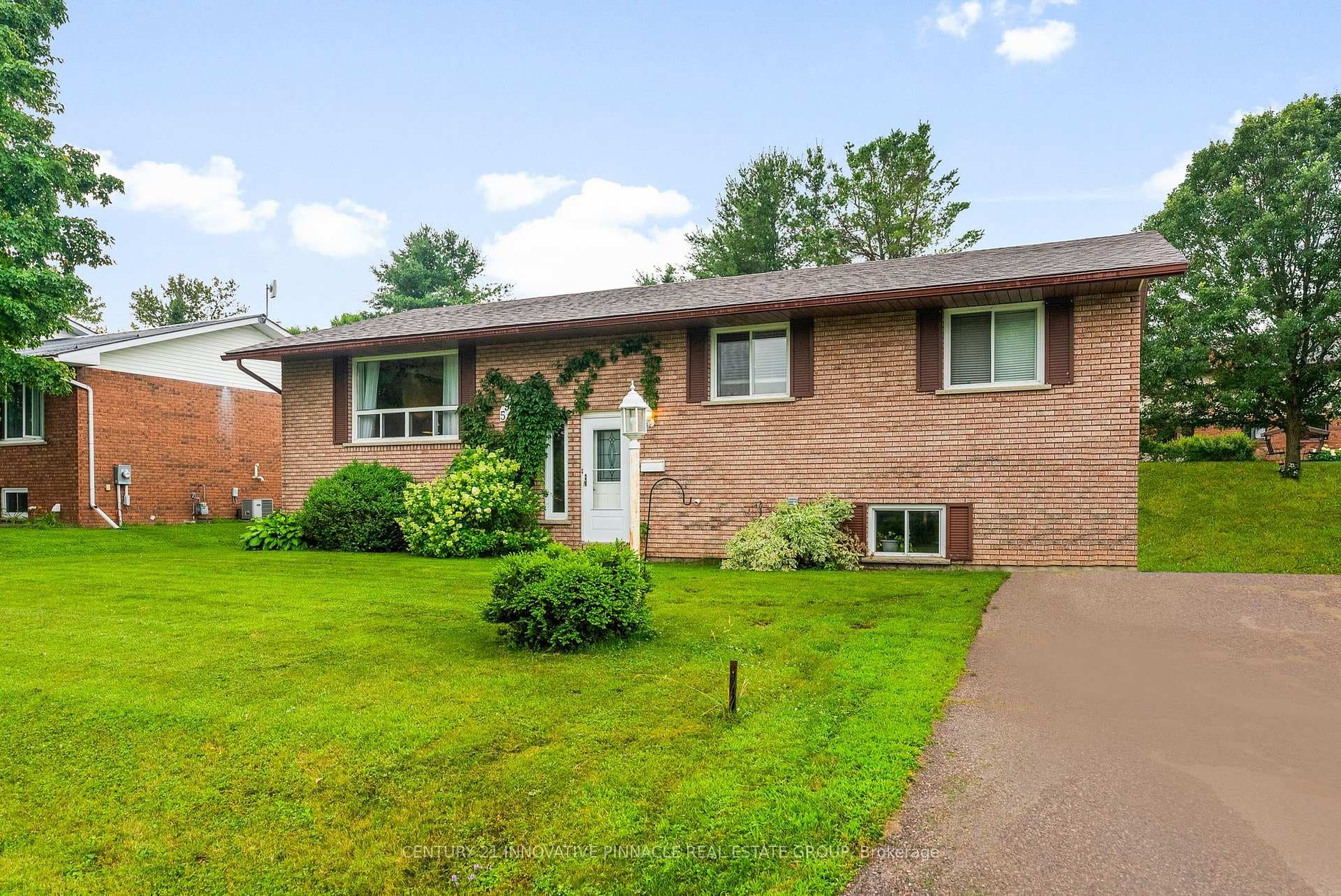 594 Herbert Street, Pembroke, ON K8A 8E9 - Photo 1