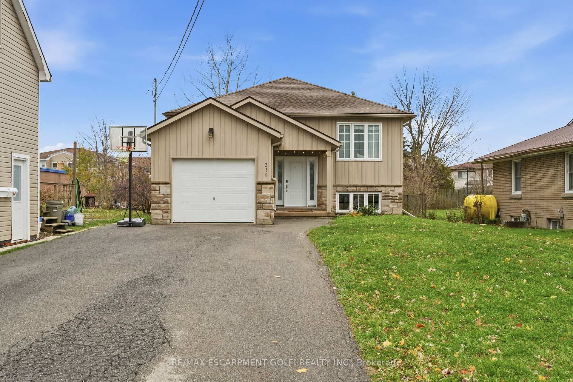 615 Southworth Street, Welland, ON L3B 2A2 - Photo 1