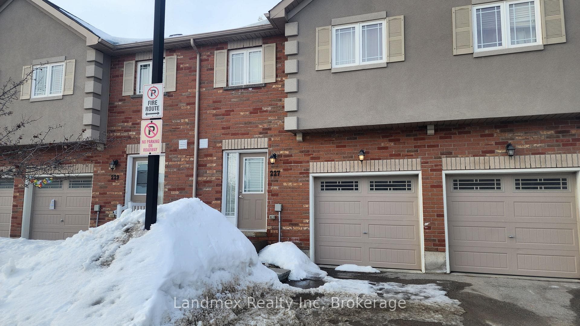 227 Harvie Road Unit 43, Barrie, ON L4N 9P8 - Photo 1