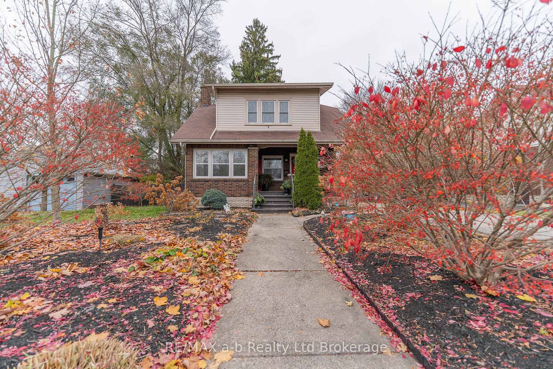 30 Concession Street, Tillsonburg, ON N4G 1R3 - Photo 1