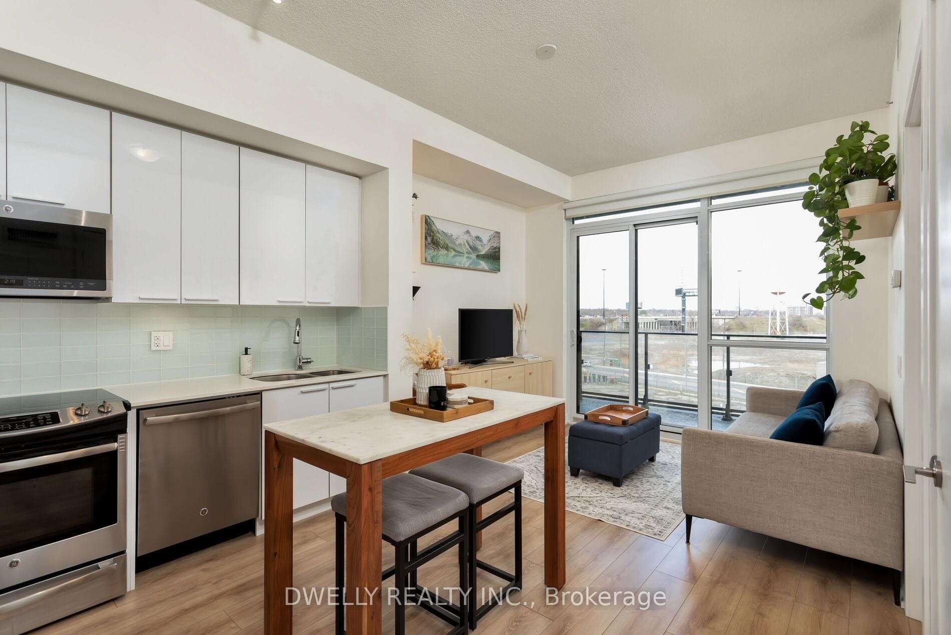 10 Park Lawn Road Unit 716, Liberty Village / Parkdale / South Parkdale, ON M8V 0H9 - Photo 1