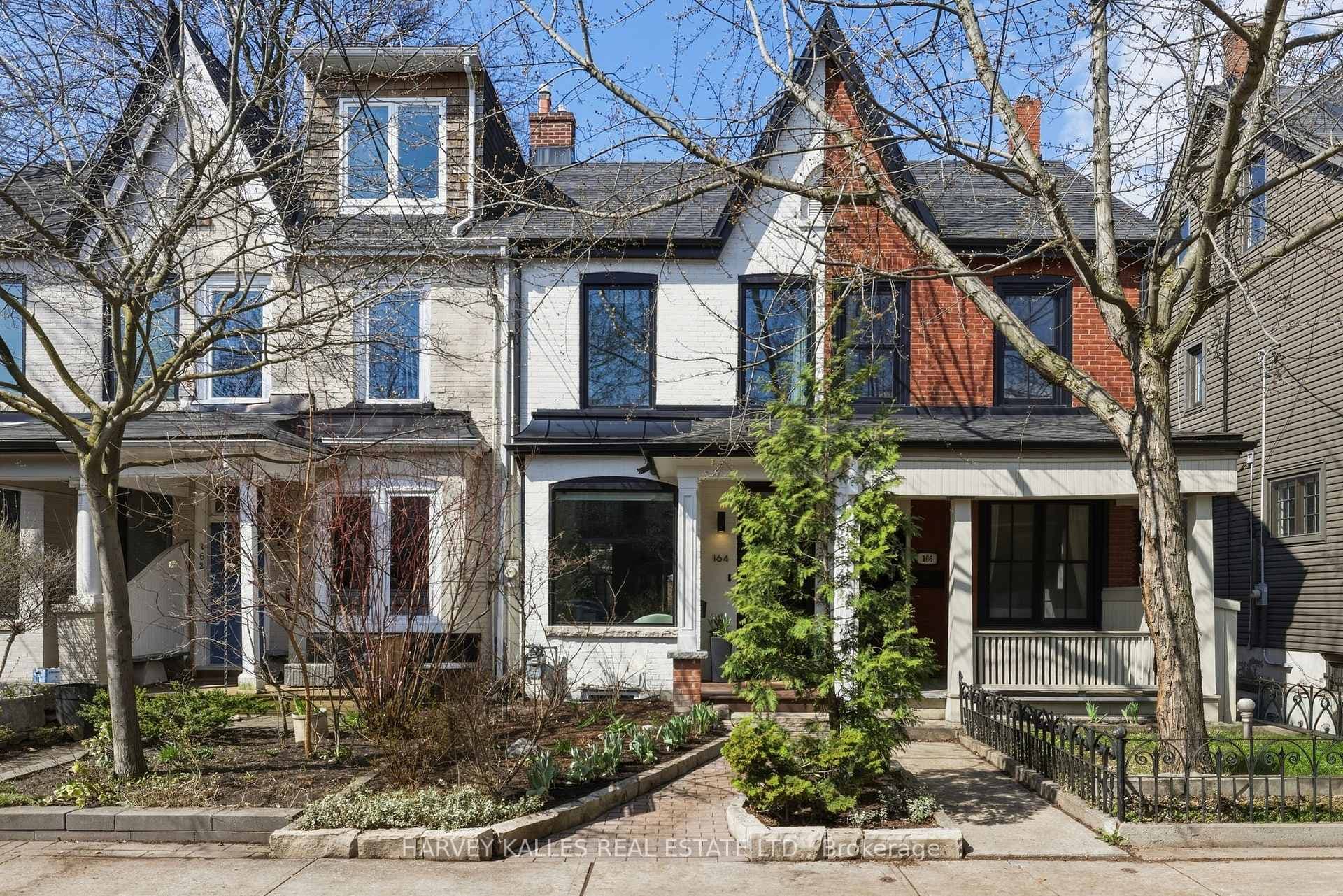 164 Albany Avenue, Annex / Yorkville / Summerhill, ON M5R 3C6 - Photo 1
