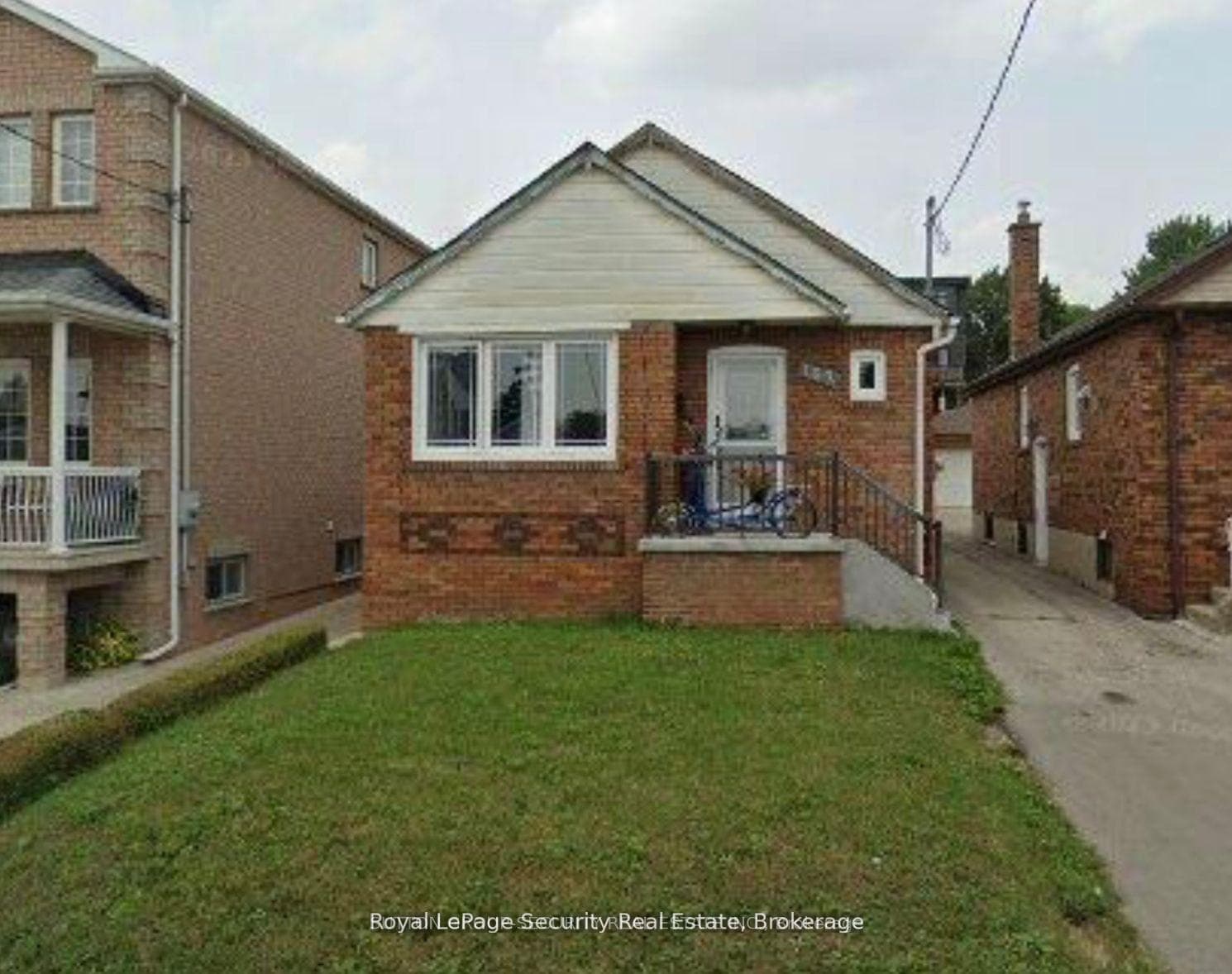 162 Donald Avenue Unit Basement, Keelesdale / Eglinton West, ON M6M 1K4 - Photo 1