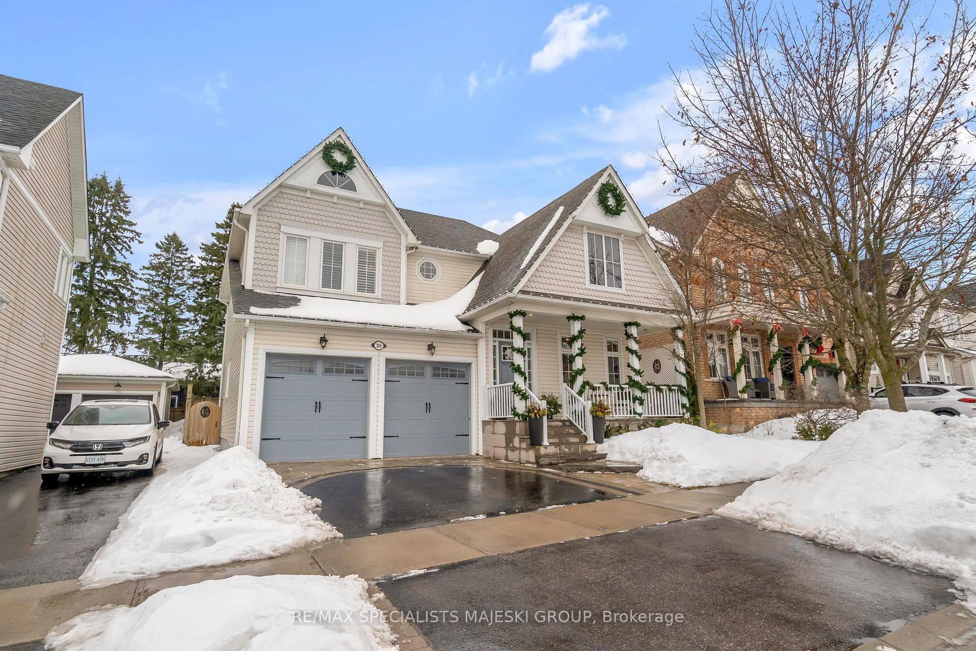 35 Vanguard Drive, Whitby, ON L1M 2N8 - Photo 1