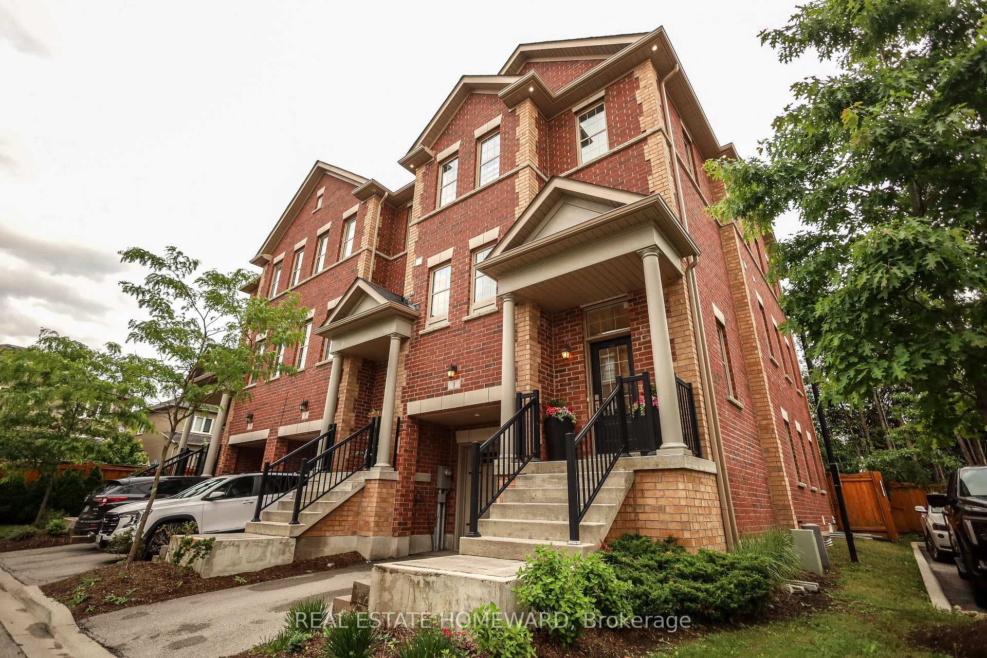1 Saint Julien Court, Vaughan, ON L6A 5B2 - Photo 1