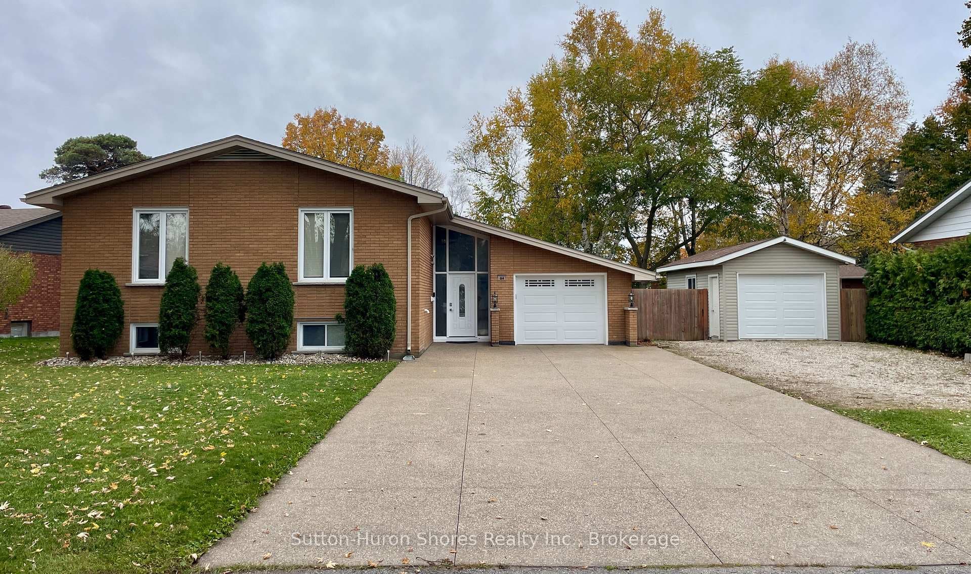 664 Pine Grove Drive, Saugeen Shores, ON N0H 2C3 - Photo 1