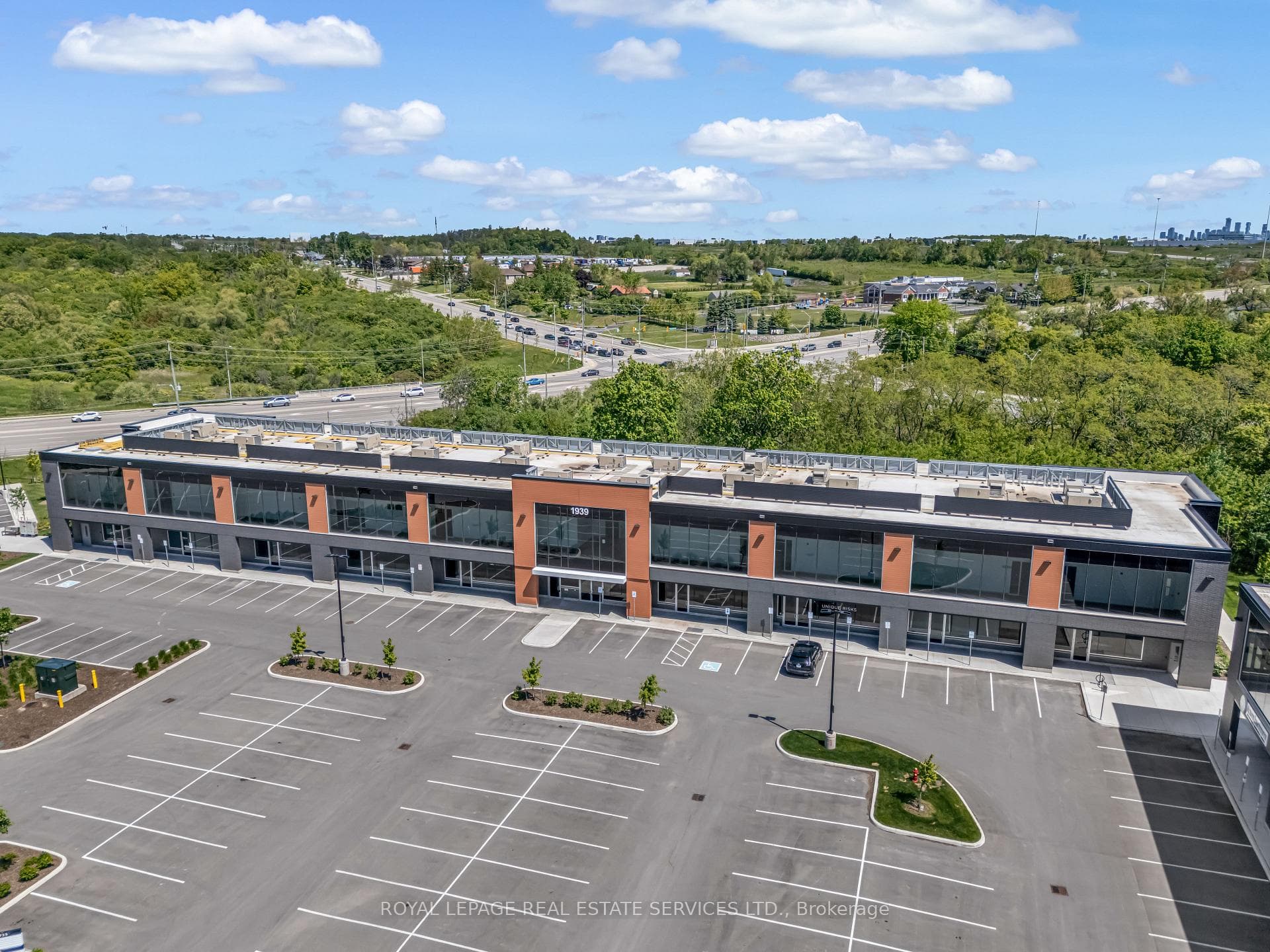 1939 Ironoak Way Unit 206, Oakville, ON L6H 0N1 - Photo 1