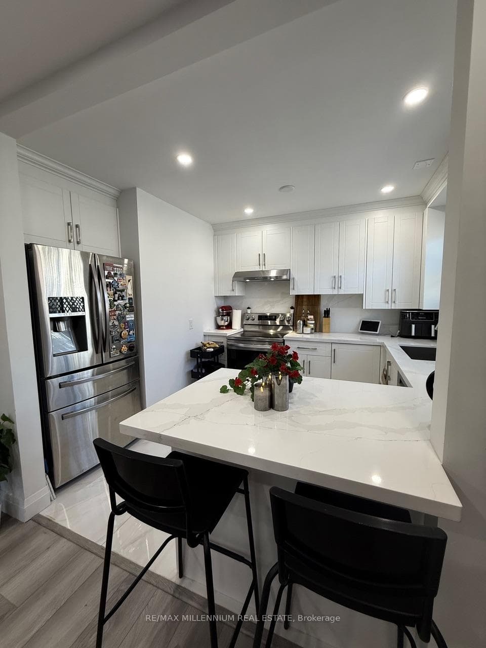 1115 O'connor Drive, Danforth / East York, ON M4B 2T5 - Photo 1