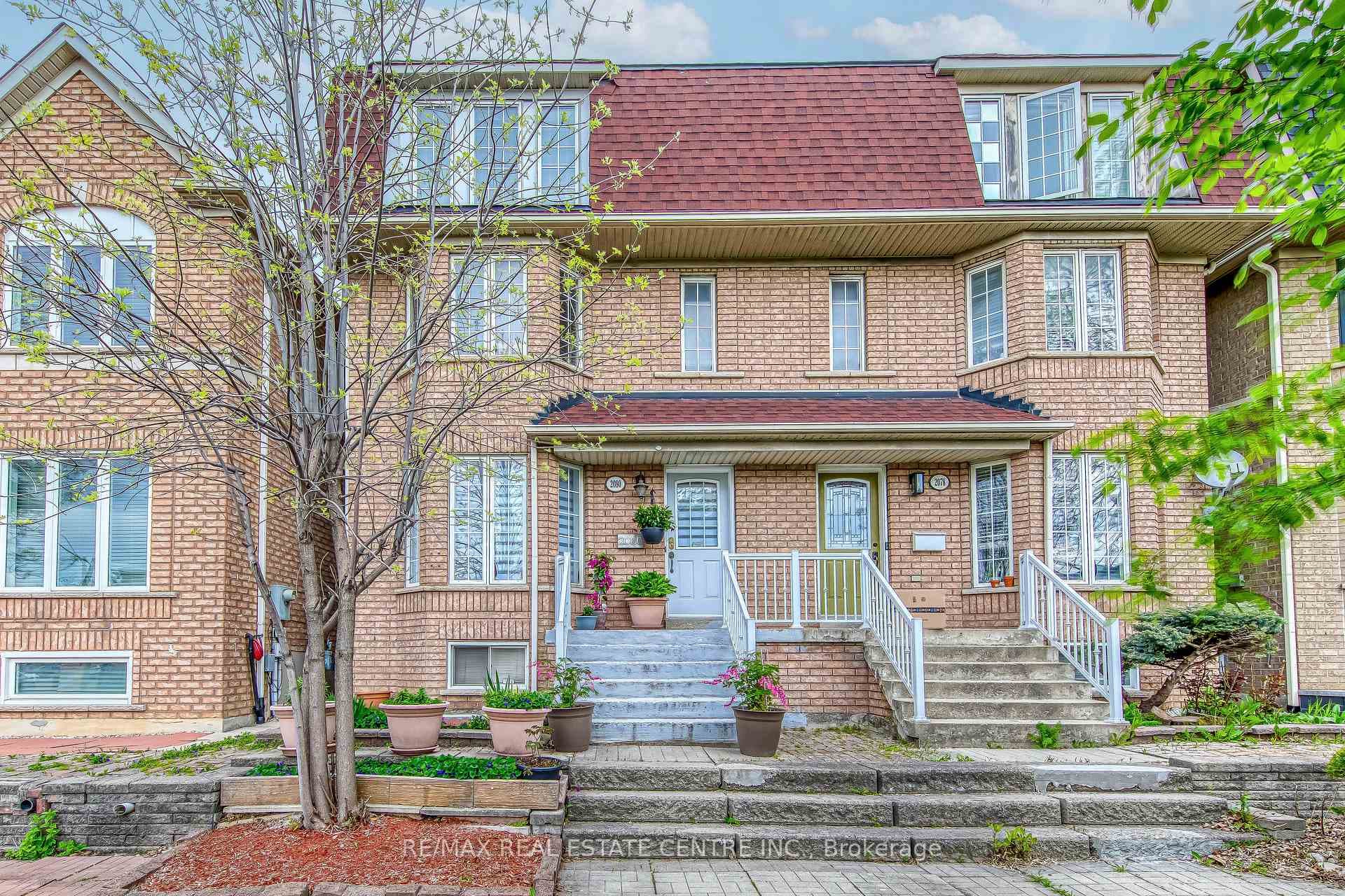 2080 St Clair Avenue, Bloor West Village / Swansea, ON M6N 1K3 - Photo 1