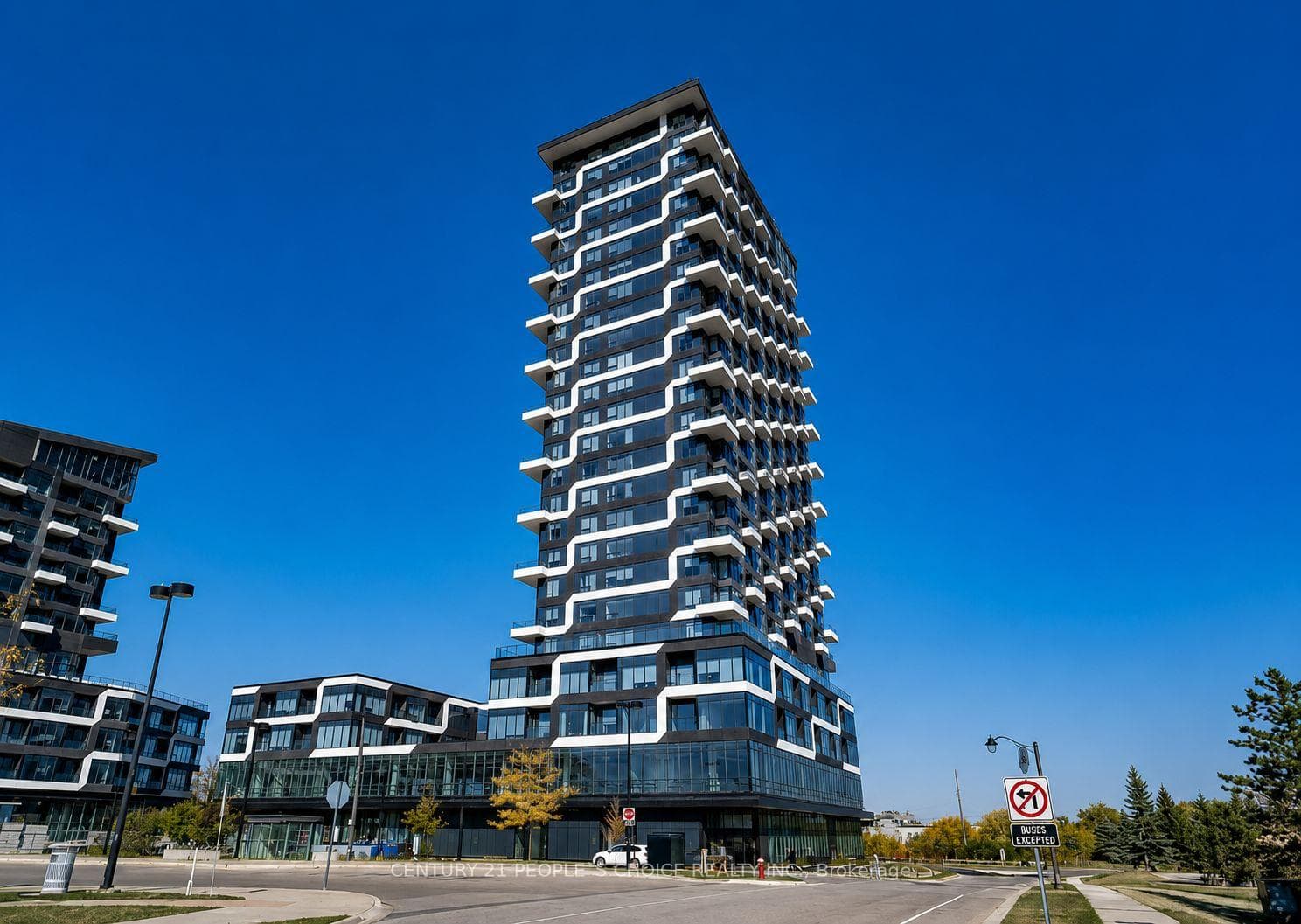 297 Oak Walk Drive Unit 1702, Oakville, ON L6H 3R6 - Photo 1