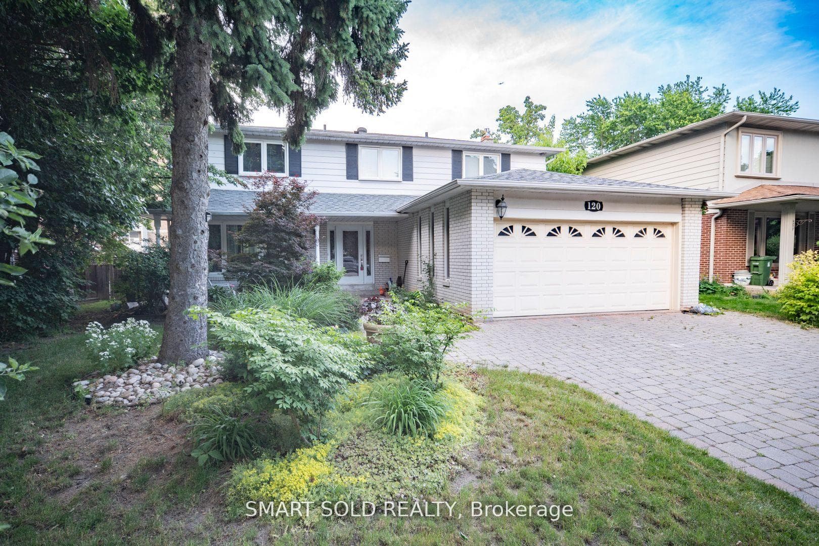 120 Abbeywood Trail, Don Mills / Parkwoods / Victoria Village, ON M3B 3B5 - Photo 1