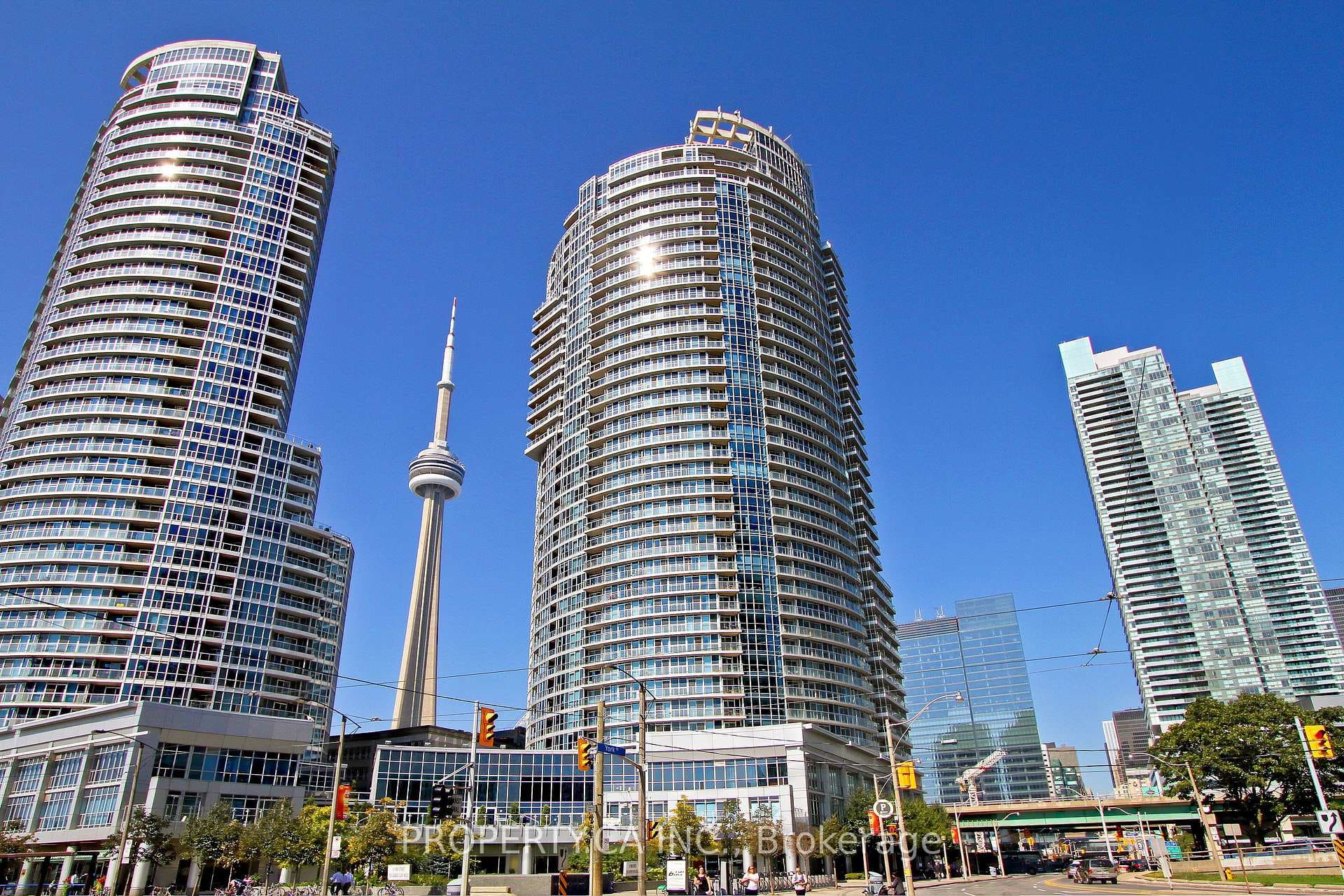 8 York Street Unit 1902, Downtown Toronto / Waterfront, ON M5J 2Y2 - Photo 1