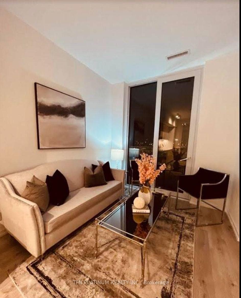 1000 Portage Parkway Unit 201, Vaughan, ON L4K 0L1 - Photo 1