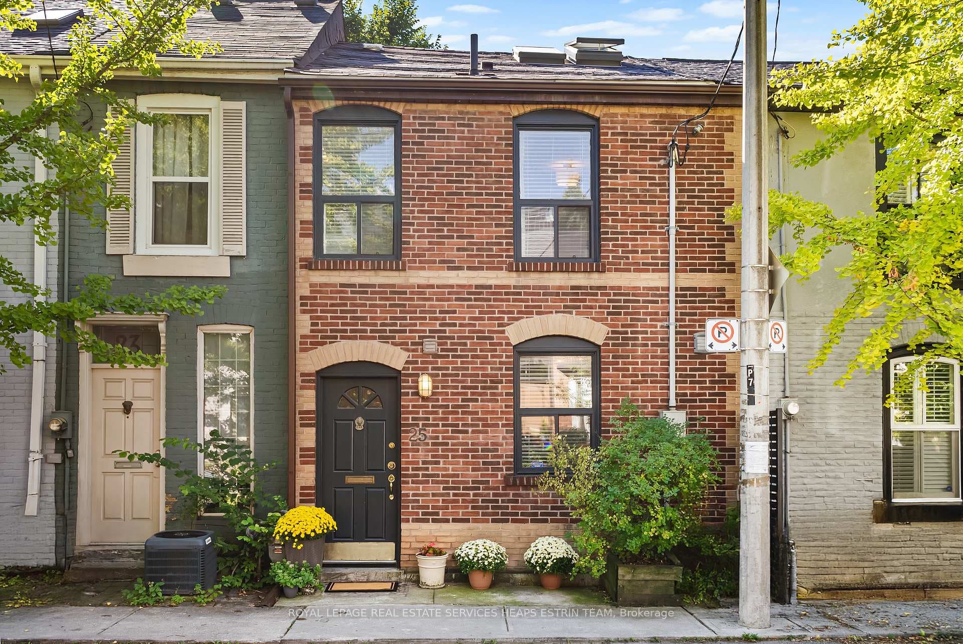 25 Bishop Street, Annex / Yorkville / Summerhill, ON M5R 1N3 - Photo 1