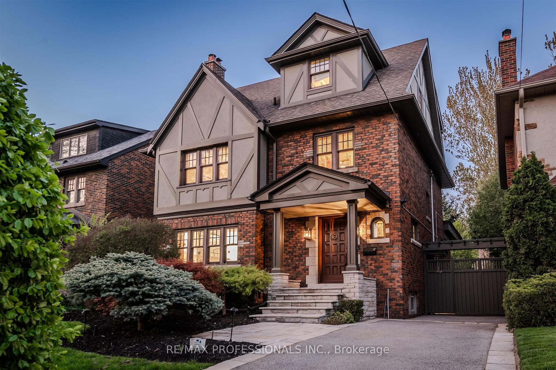 59 Grenview Boulevard, Toronto W08