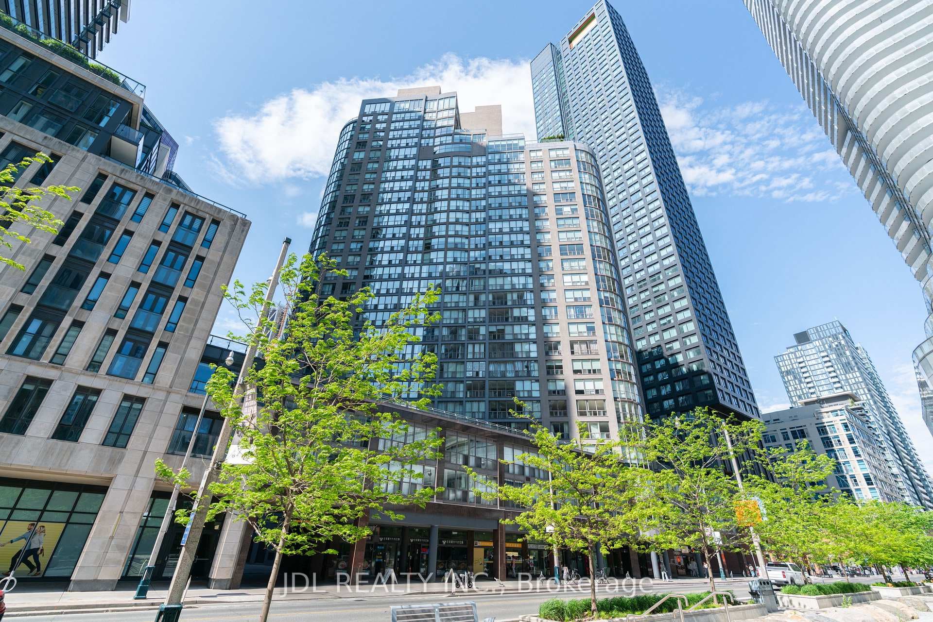 24 Wellesley Street Unit 407, Downtown Toronto / Waterfront, ON M4Y 2X6 - Photo 1