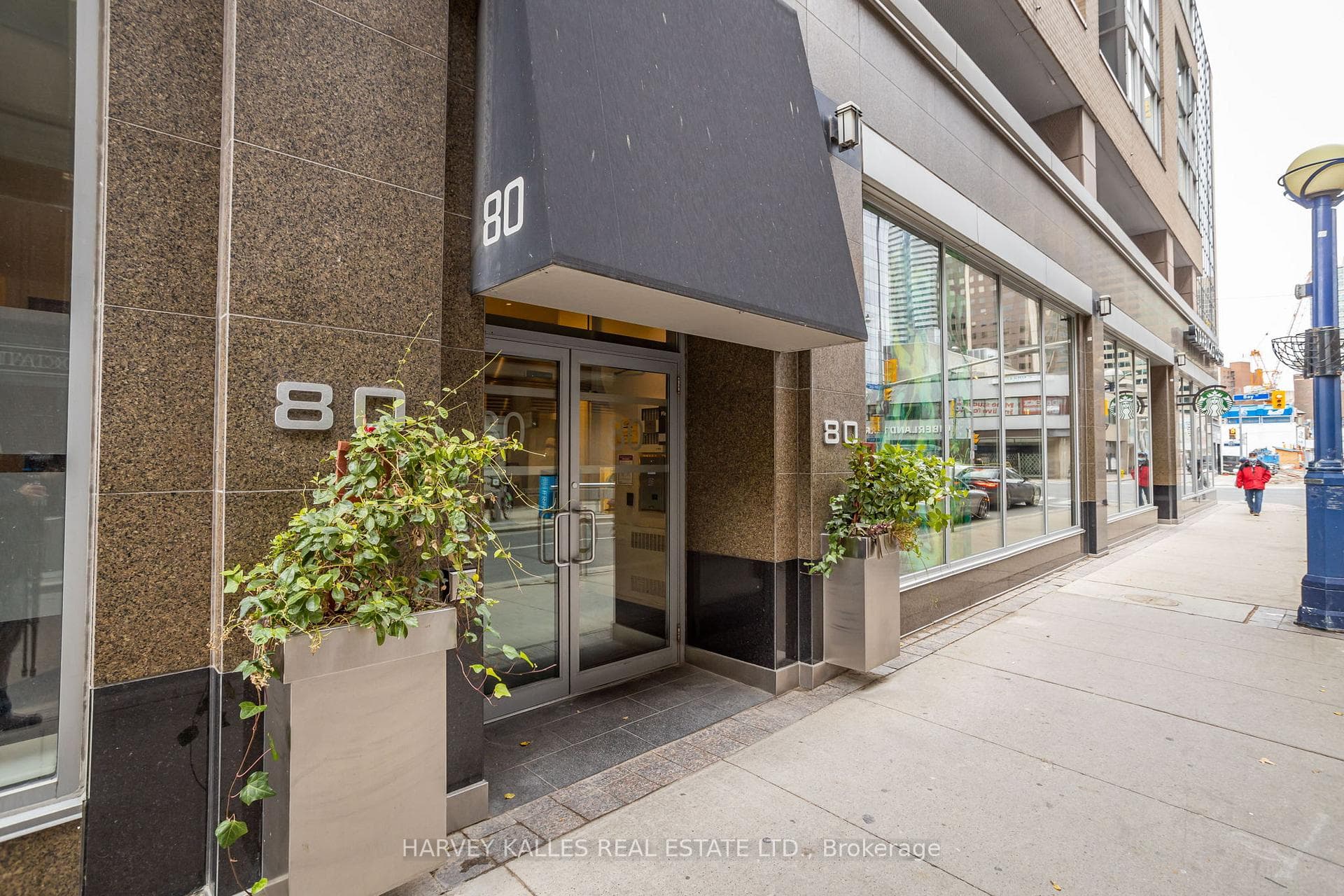 80 Cumberland Street Unit 703, Annex / Yorkville / Summerhill, ON M5R 3V1 - Photo 1
