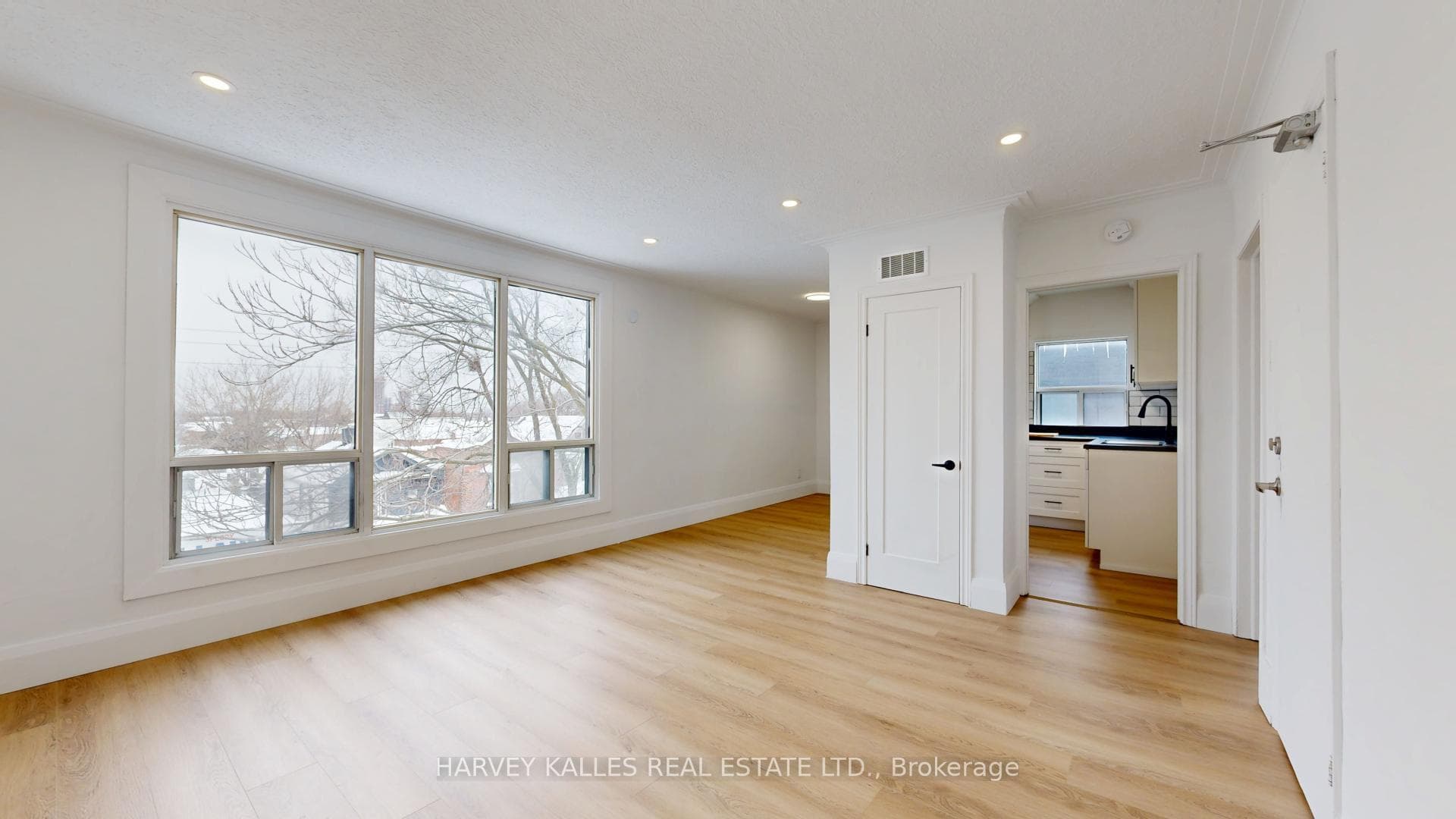 1252 Davenport Road Unit 5, Keelesdale / Eglinton West, ON M6H 2G9 - Photo 1