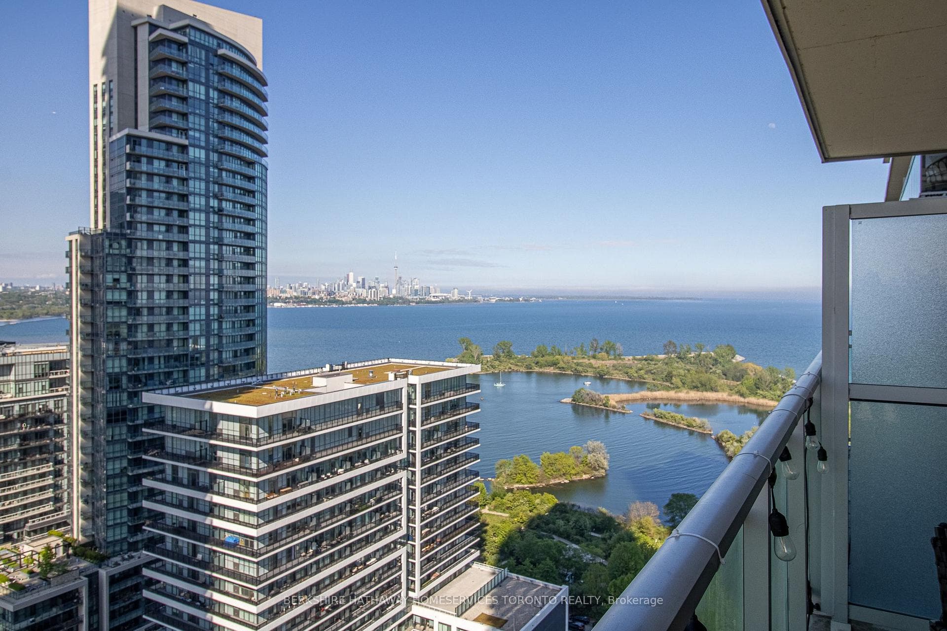 33 Shore Breeze Drive Unit 2204, Toronto W06