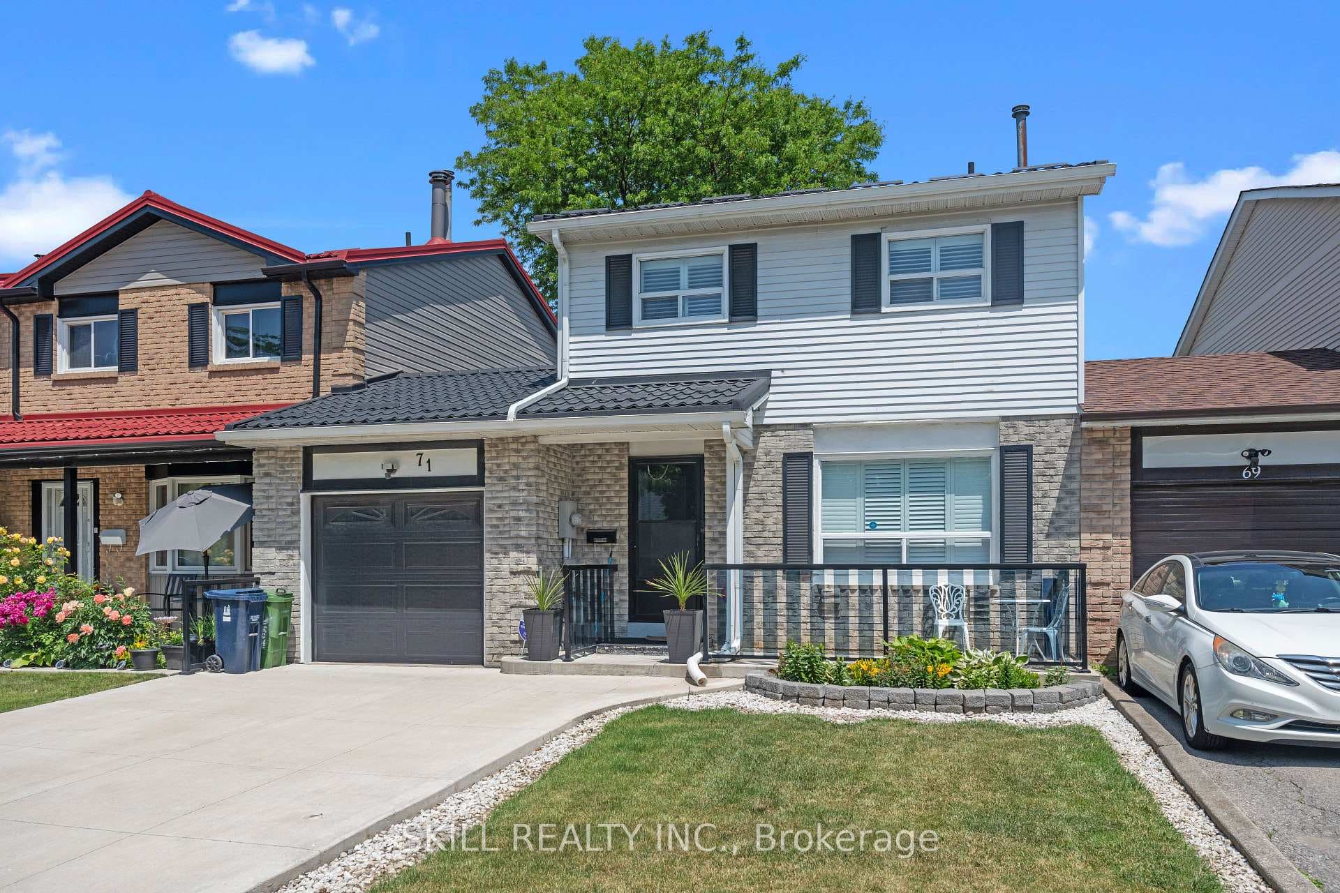 71 Briarwood Avenue, Etobicoke (West Mall / Rexdale), ON M9W 6C9 - Photo 1